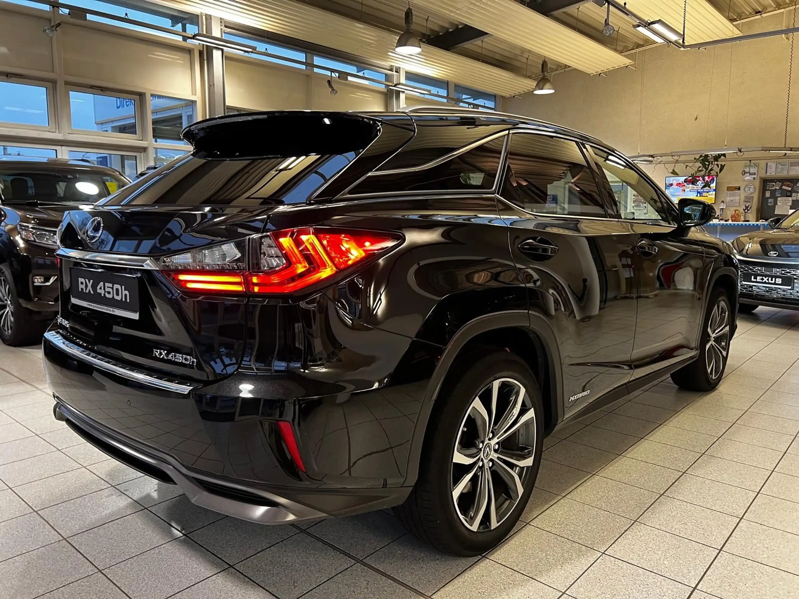 Lexus - RX 450h