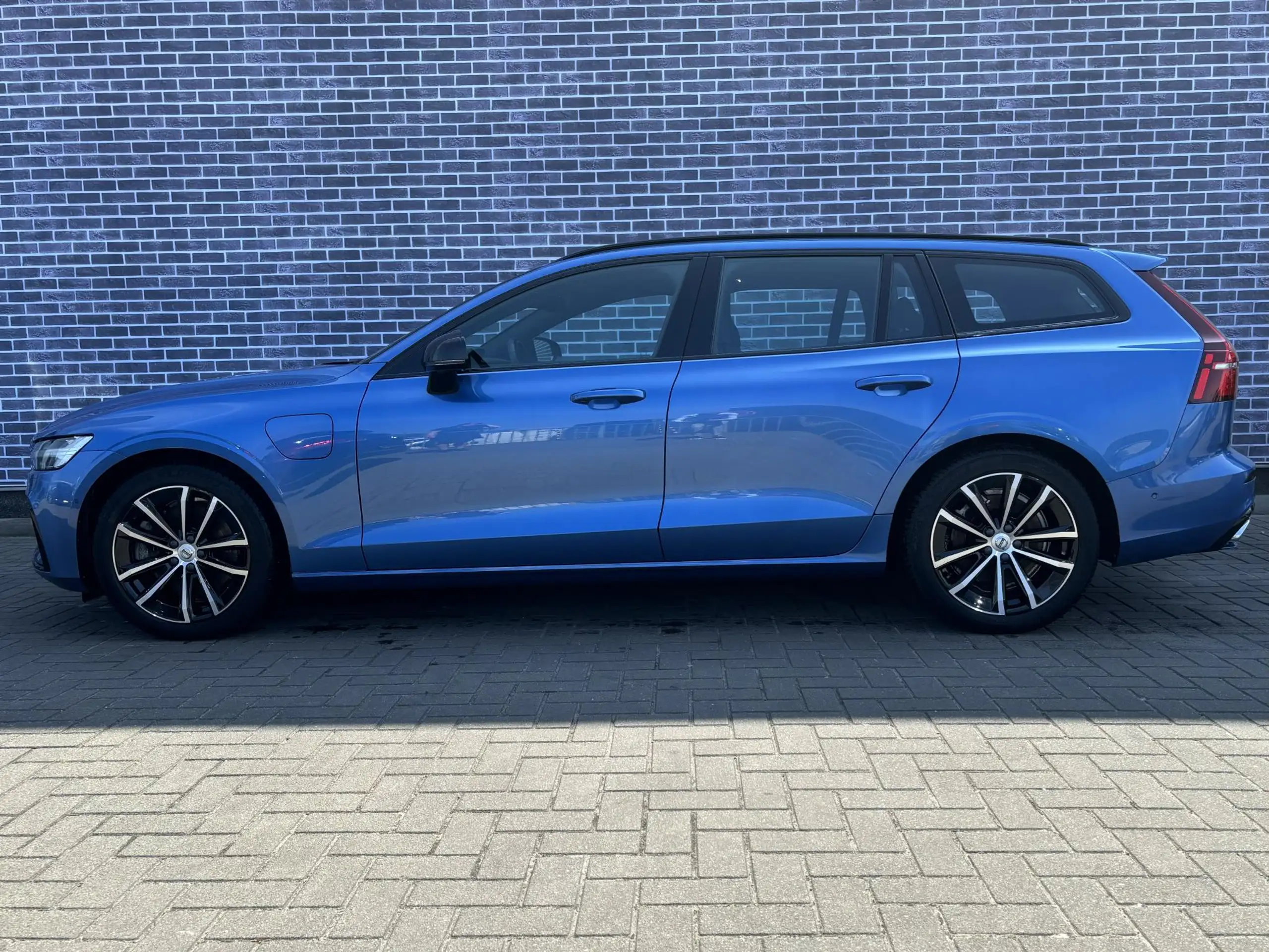 Volvo - V60