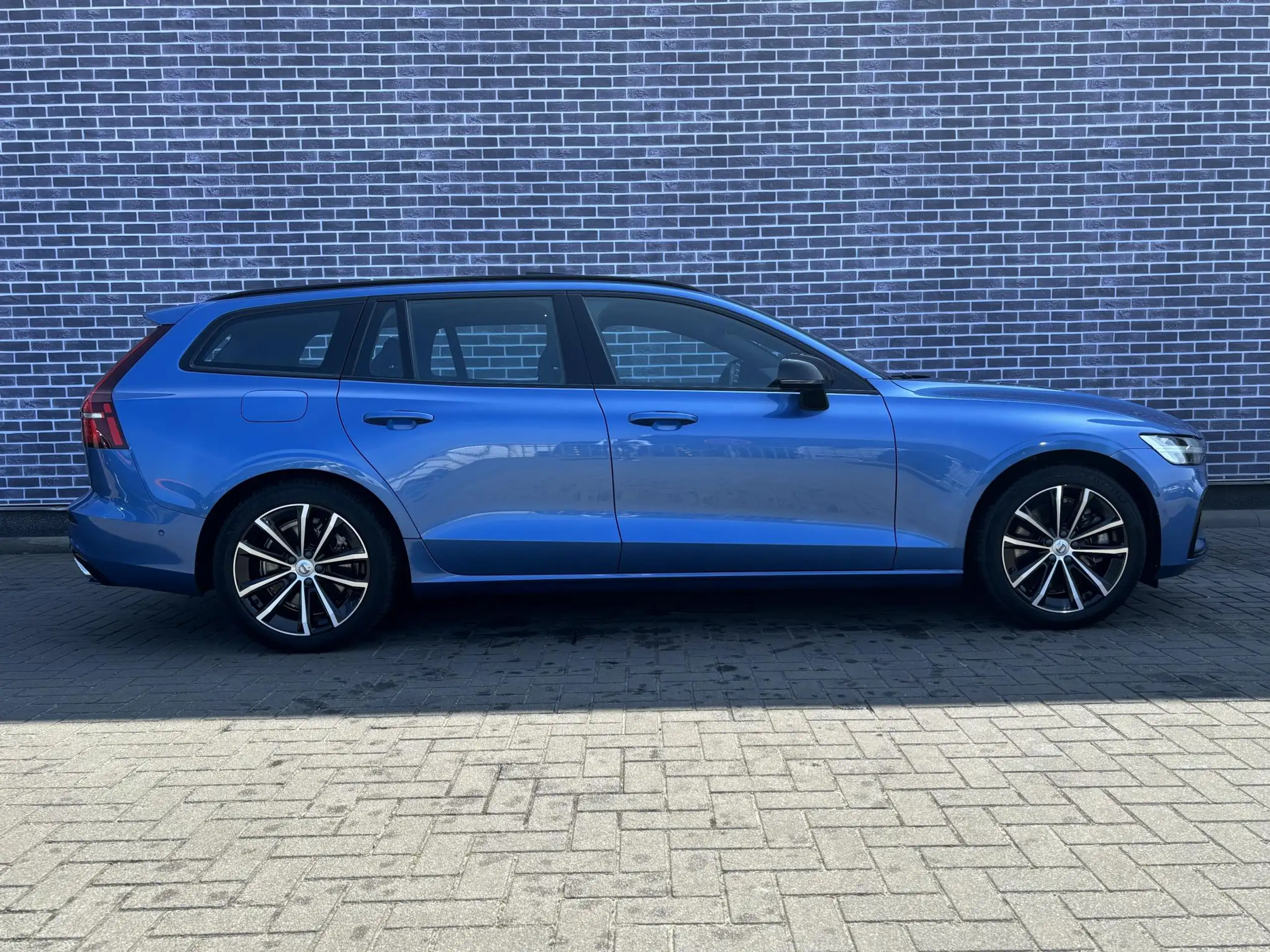 Volvo - V60