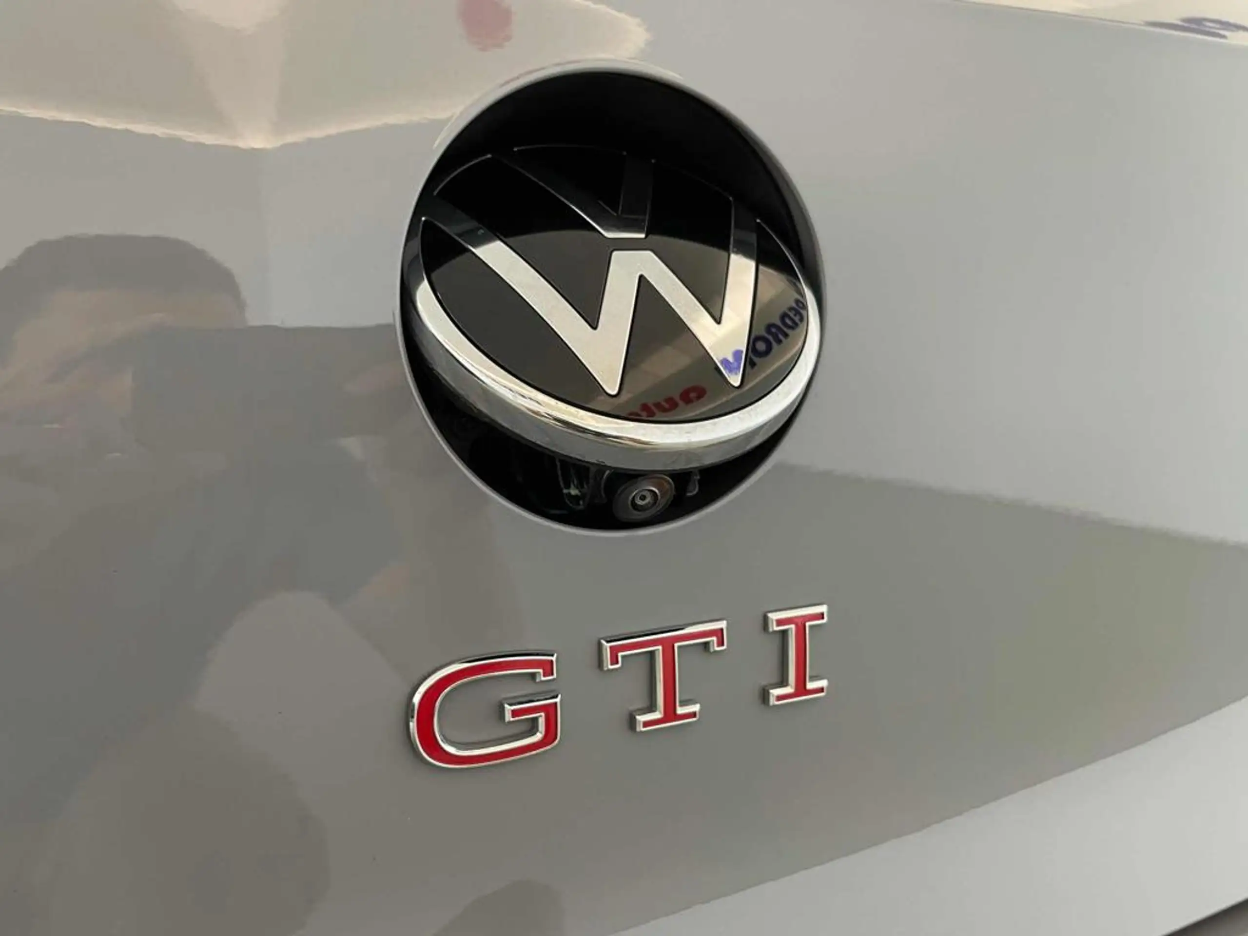 Volkswagen - Golf GTI