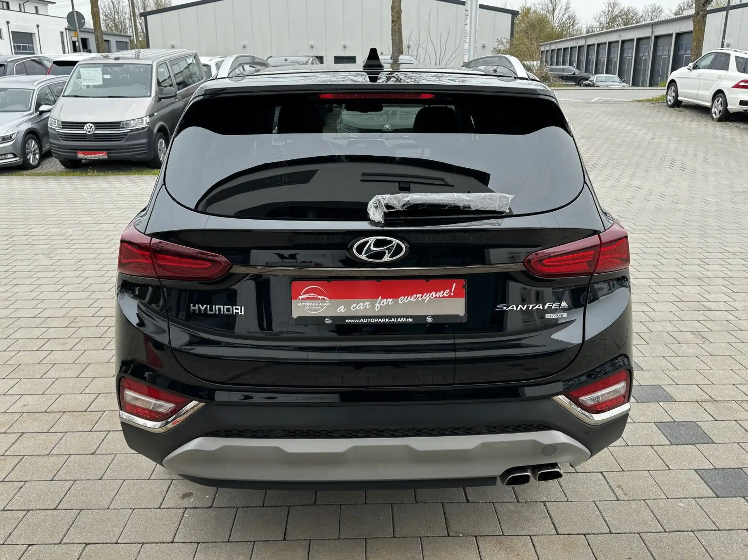 Hyundai - SANTA FE