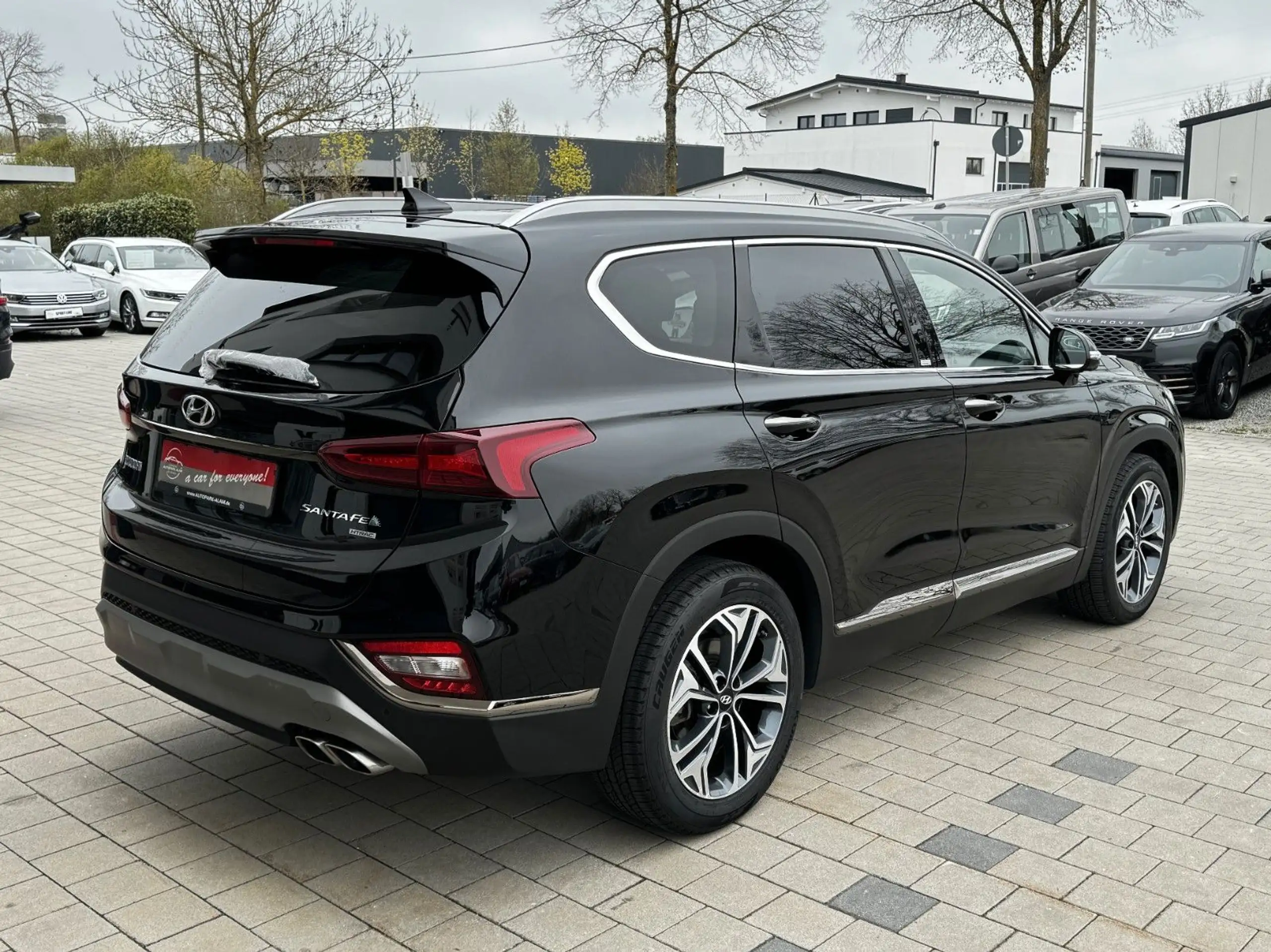 Hyundai - SANTA FE