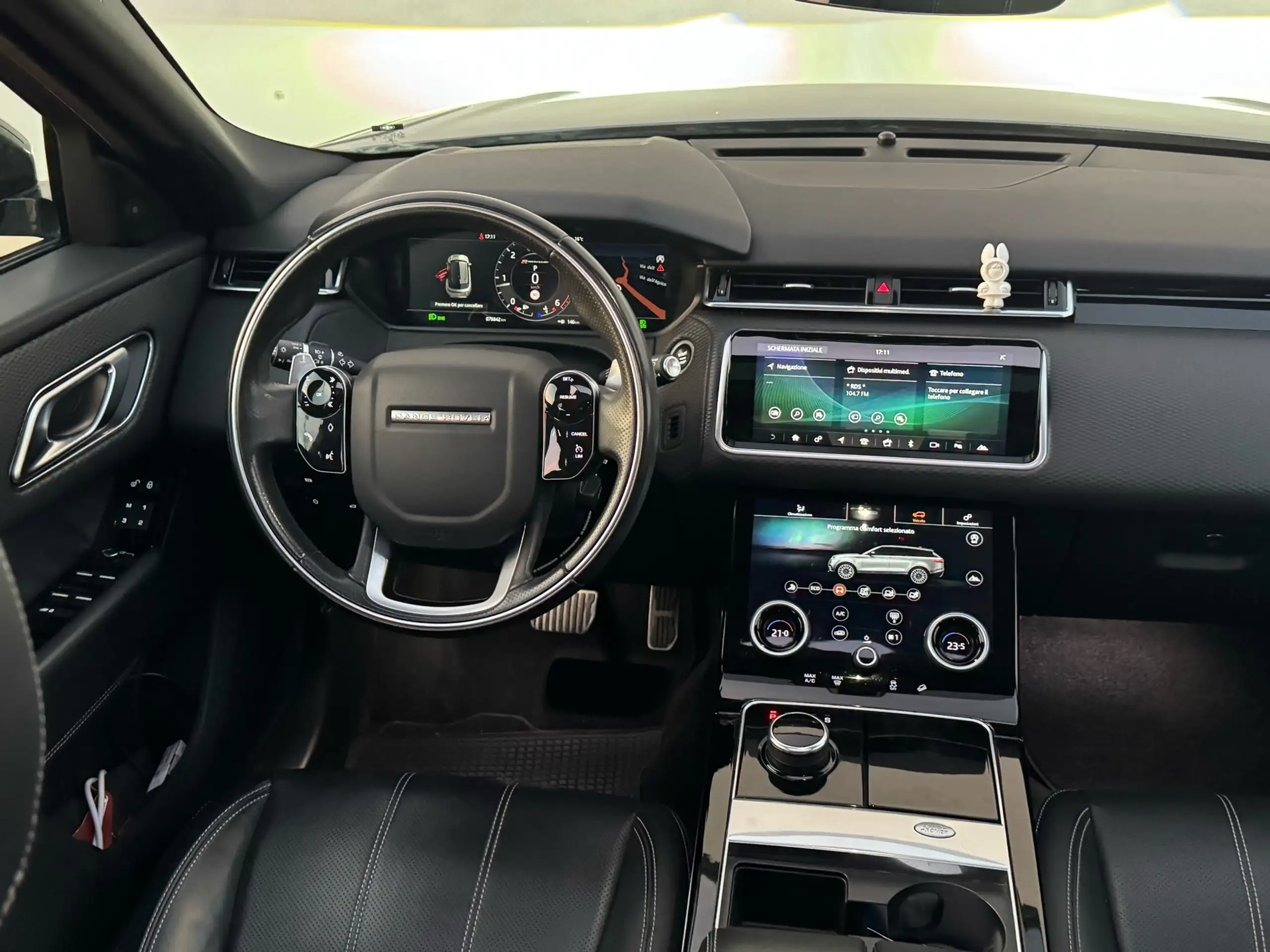 Land Rover - Range Rover Velar