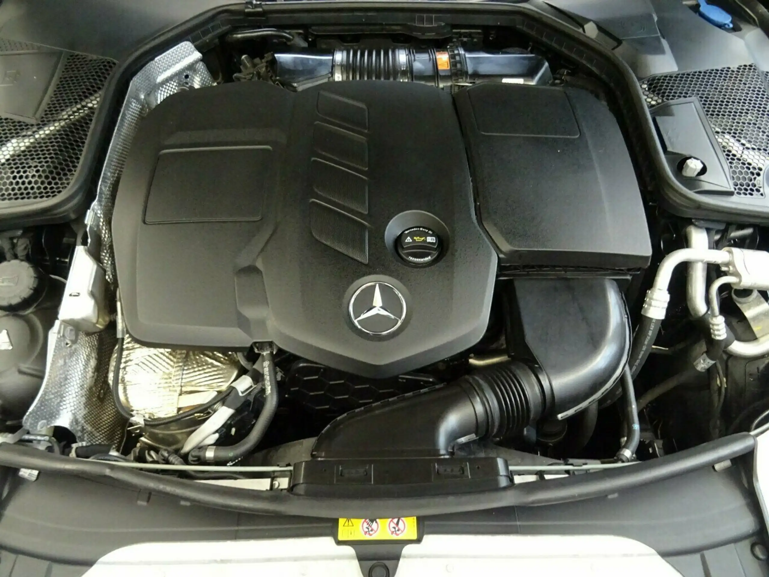 Mercedes-Benz - C 220