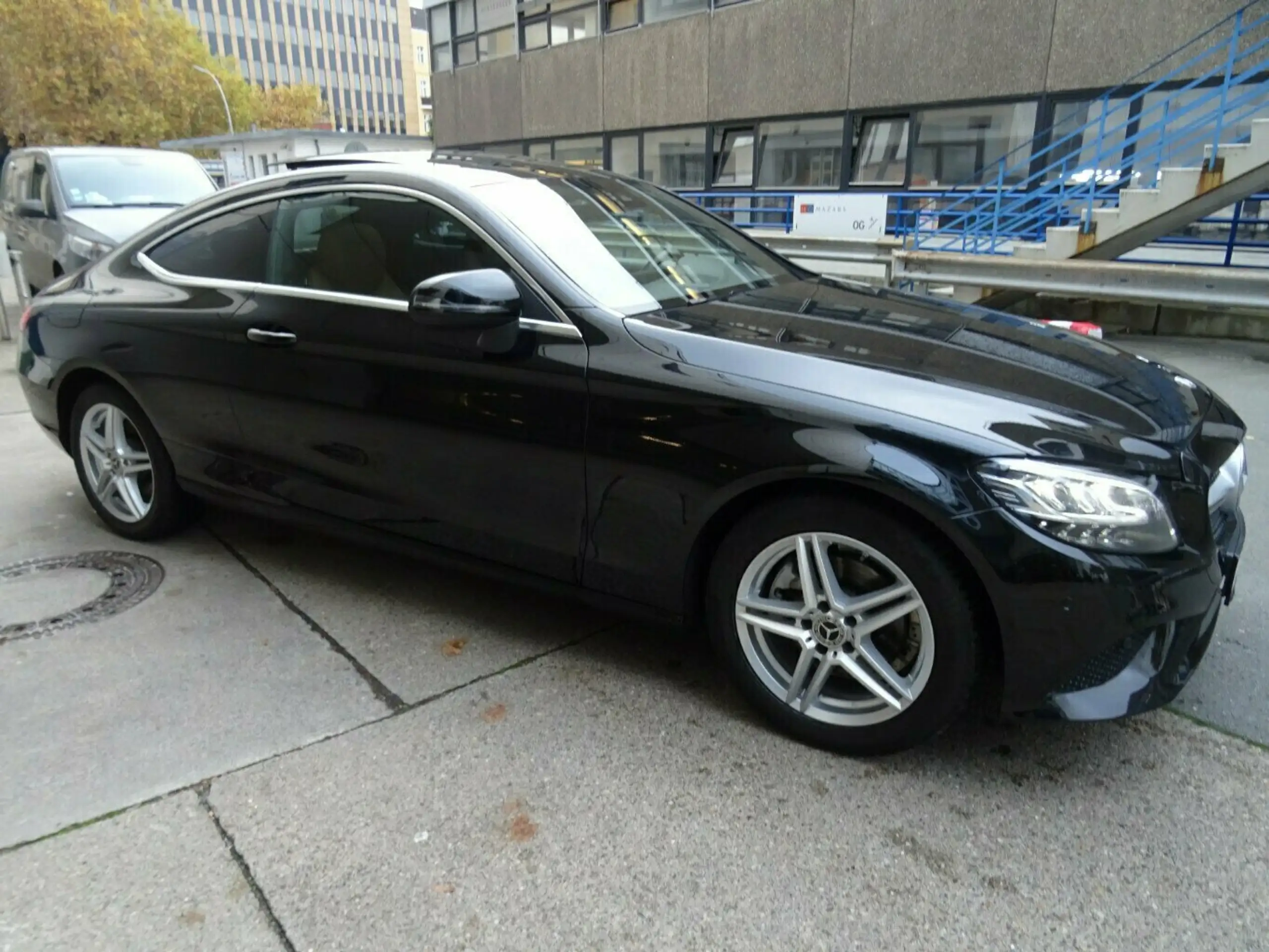 Mercedes-Benz - C 220