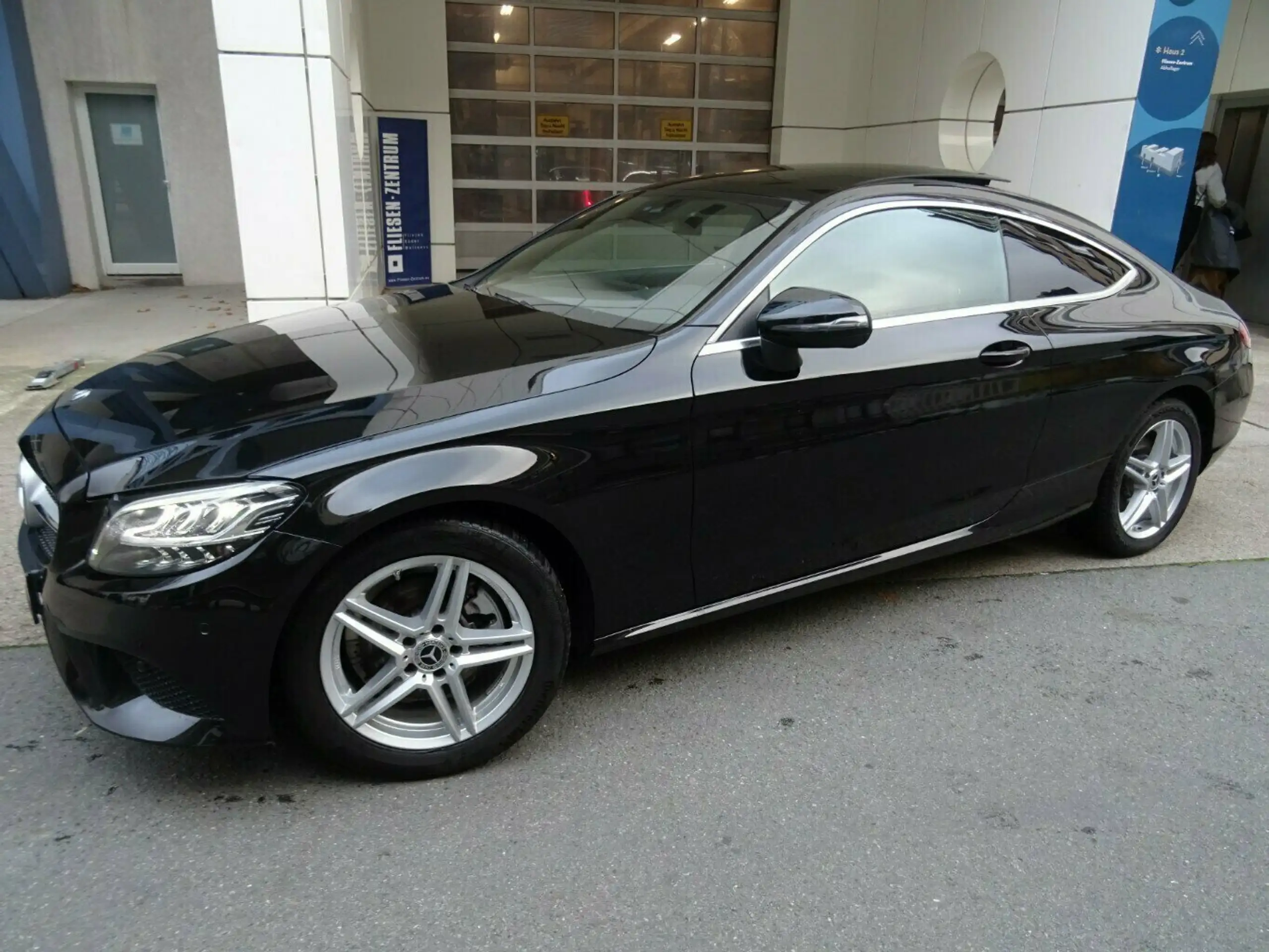 Mercedes-Benz - C 220