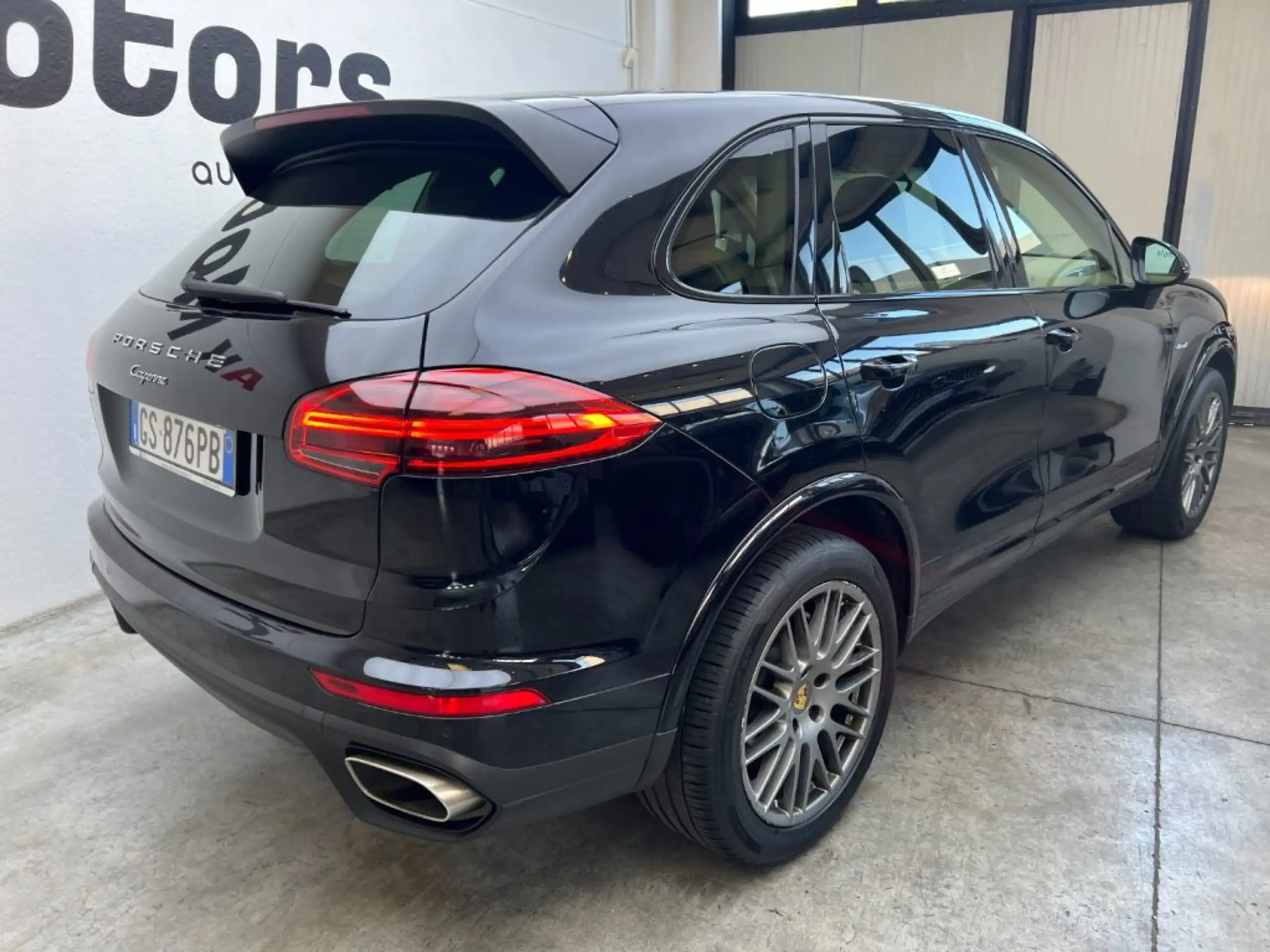 Porsche - Cayenne