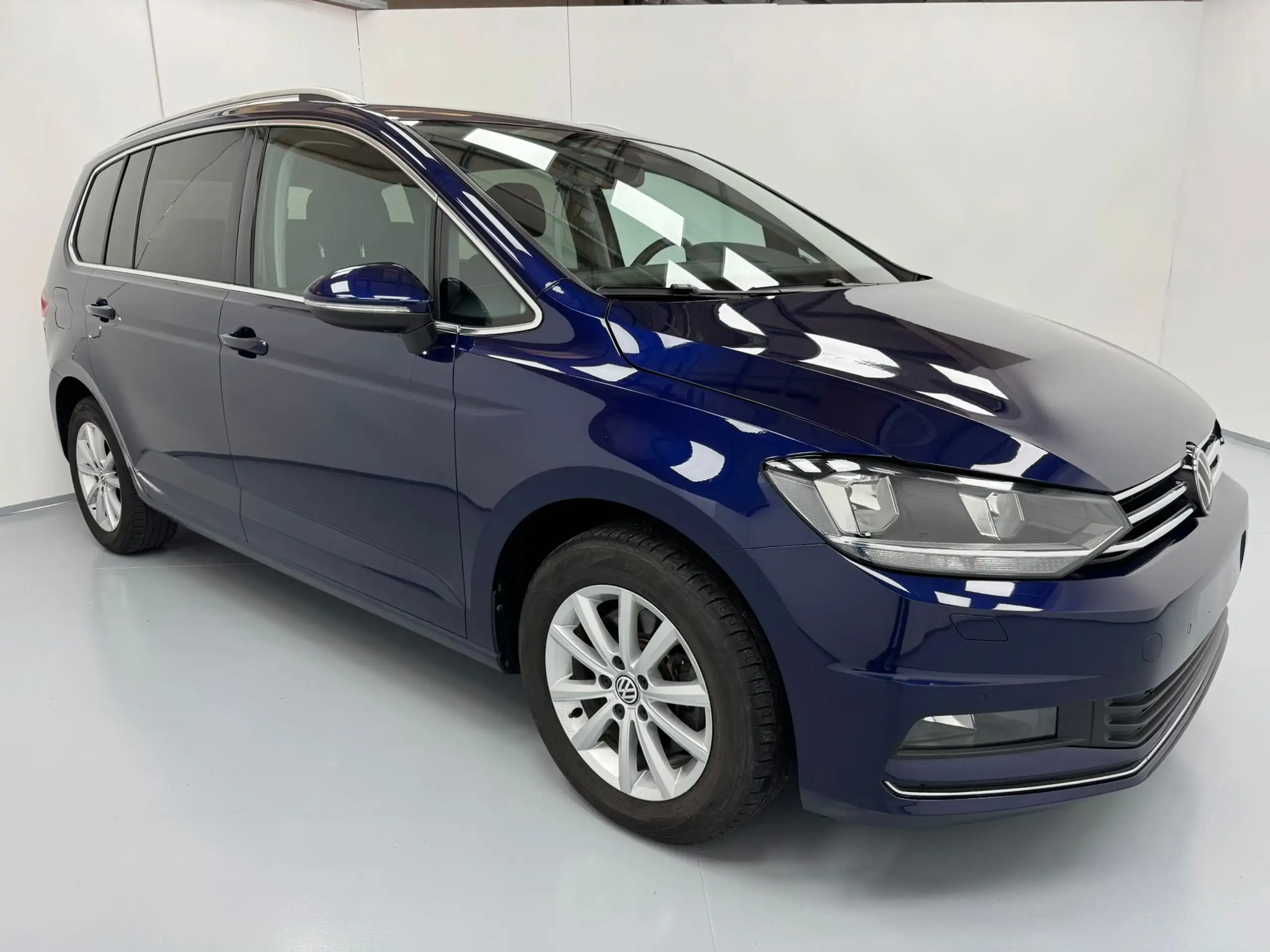 Volkswagen - Touran