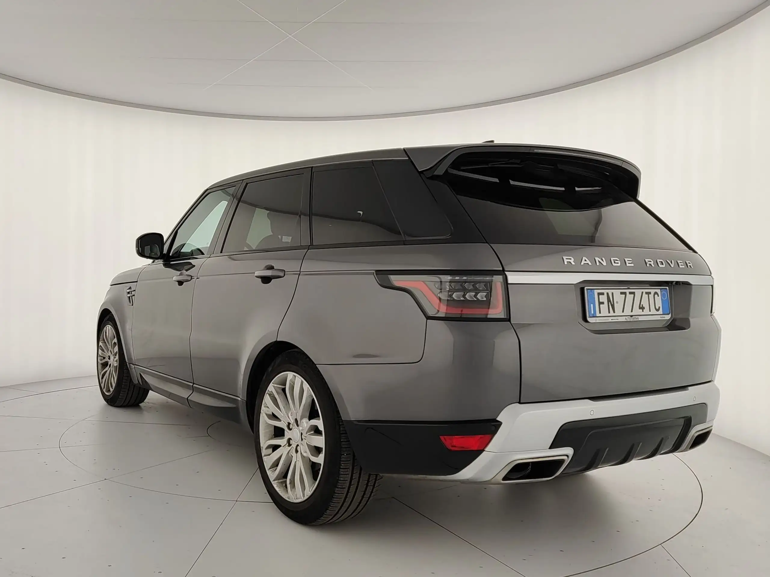 Land Rover - Range Rover Sport