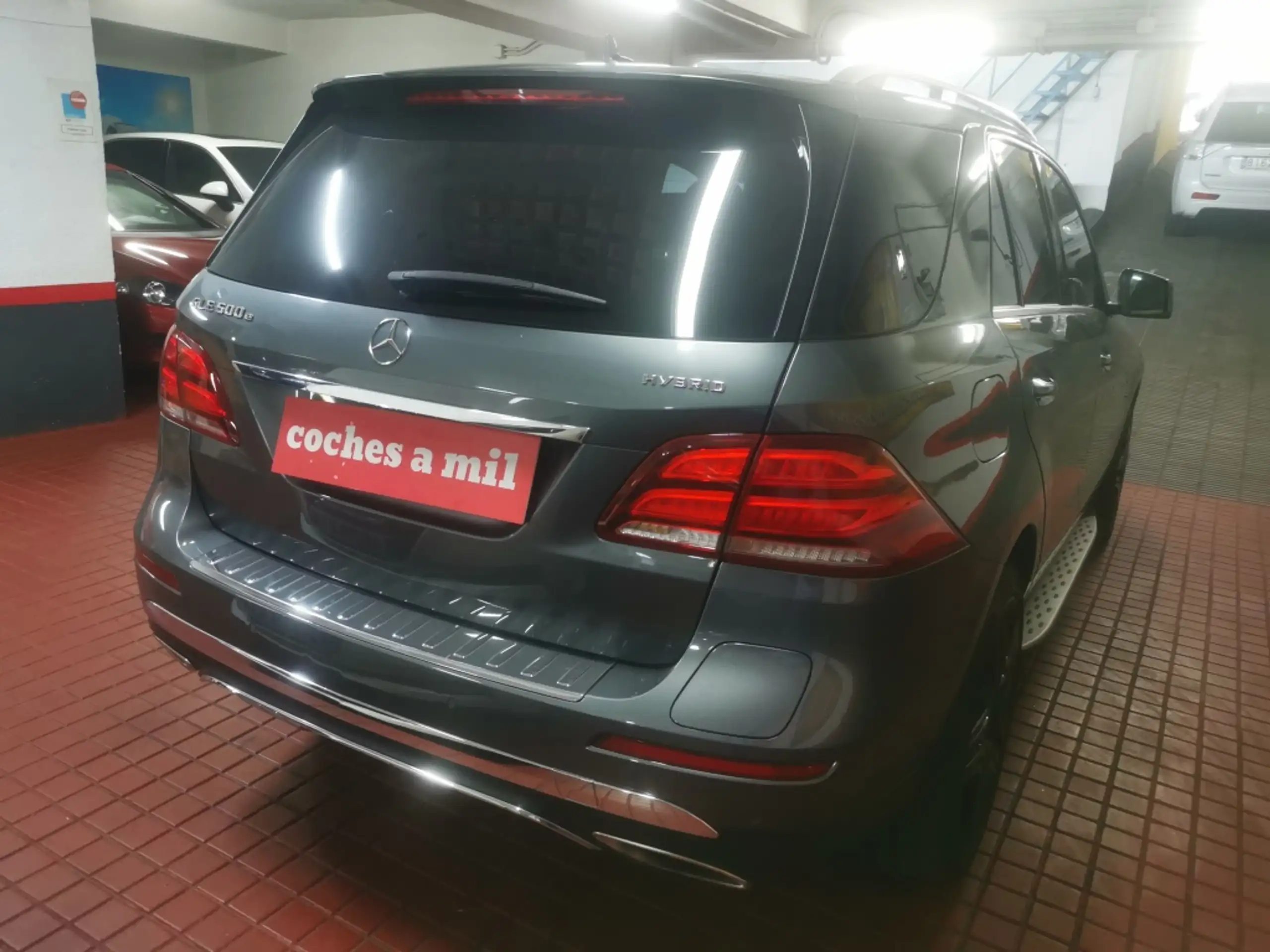 Mercedes-Benz - GLE 500