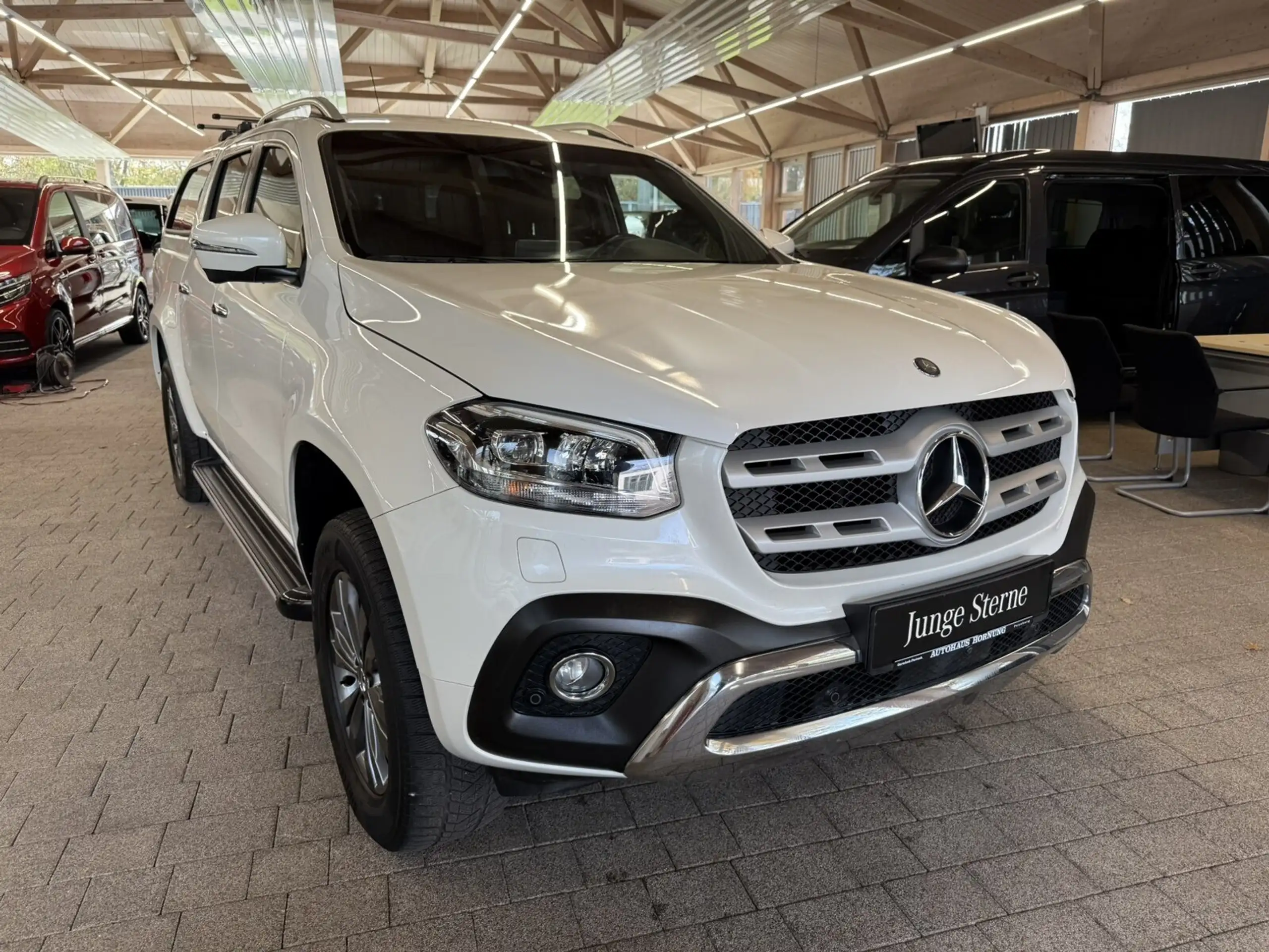 Mercedes-Benz - X 250