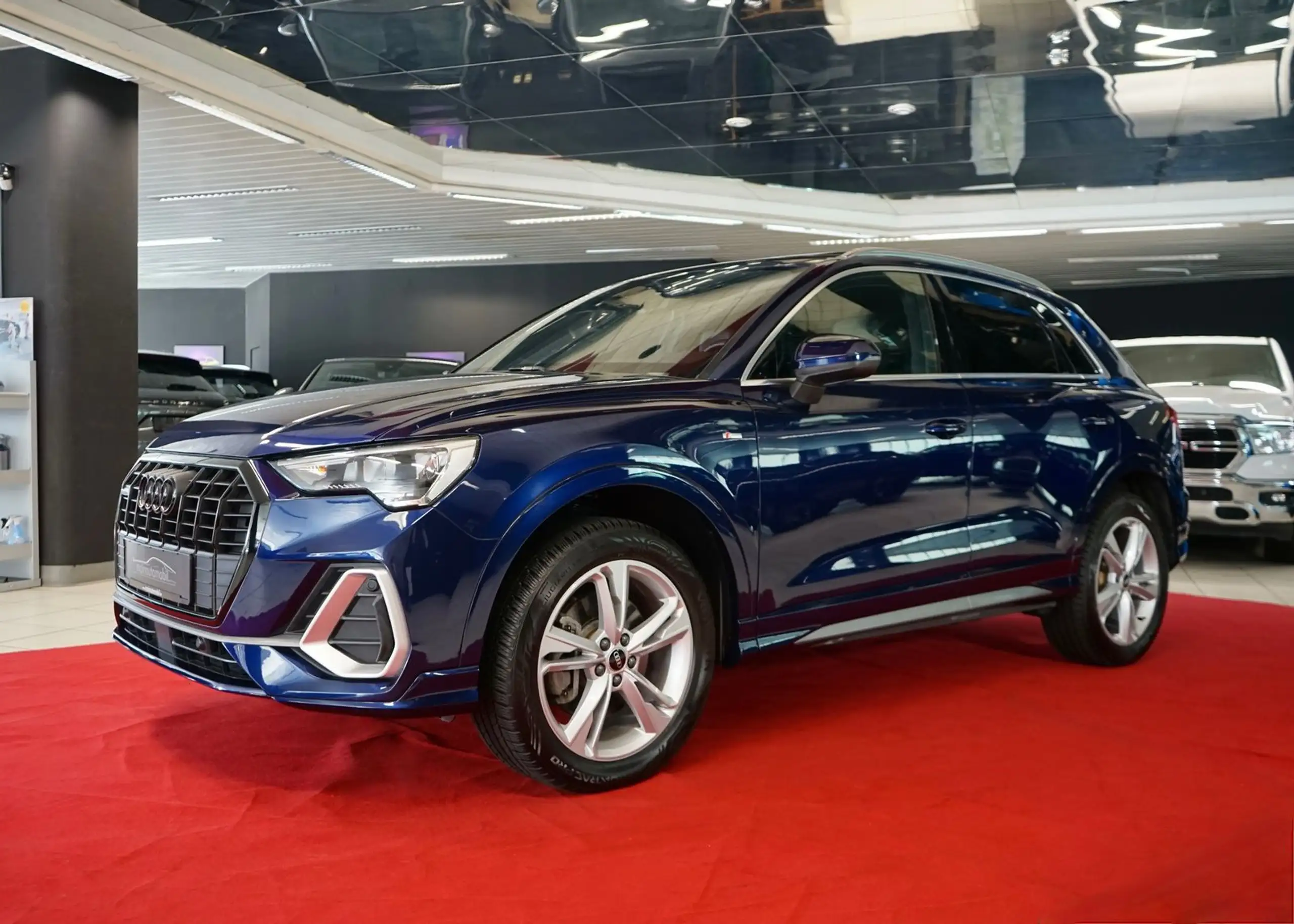 Audi - Q3