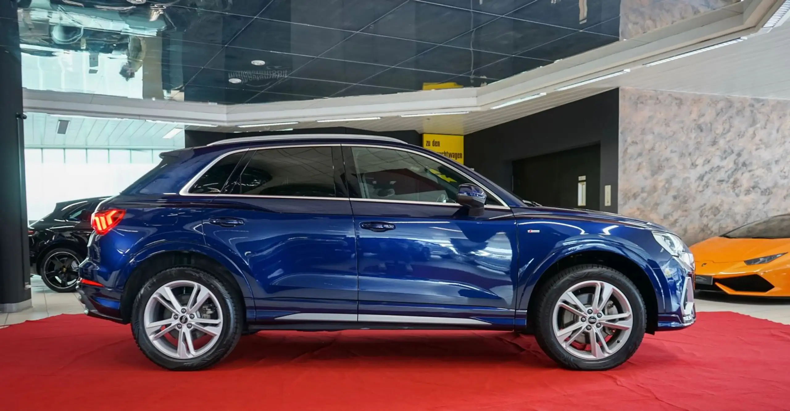 Audi - Q3