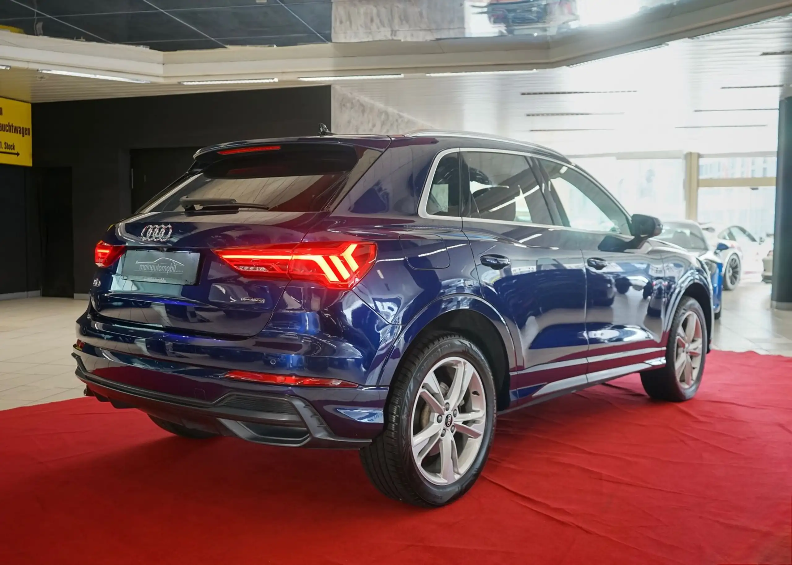 Audi - Q3