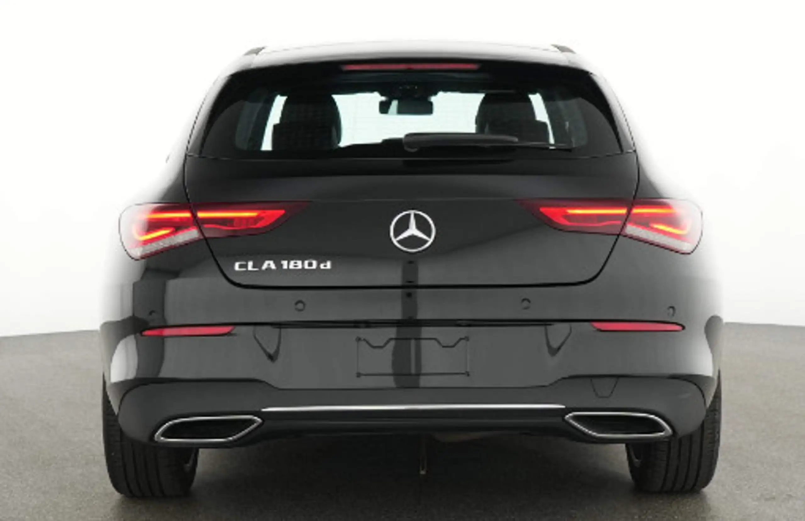 Mercedes-Benz - CLA 180