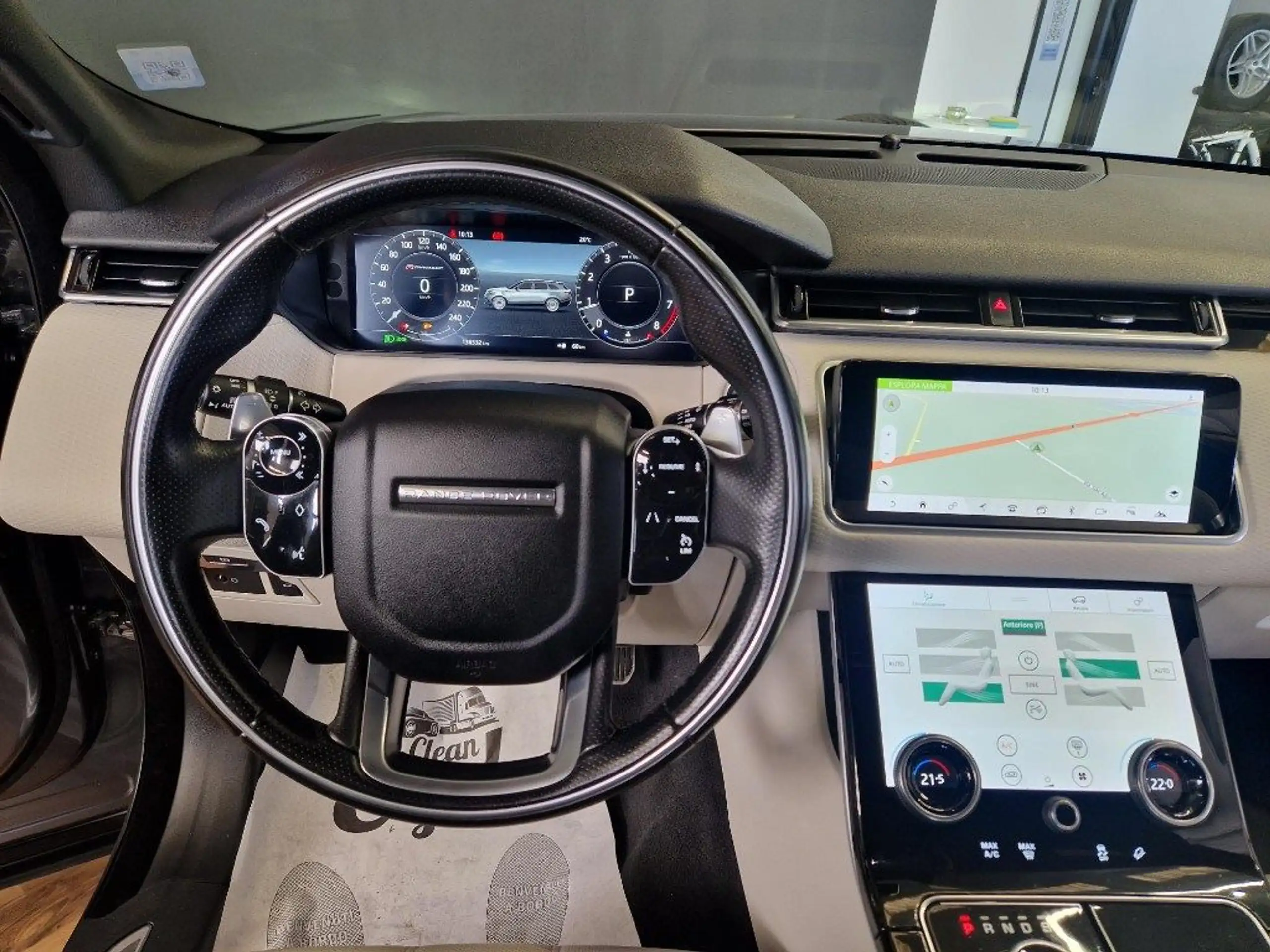 Land Rover - Range Rover Velar