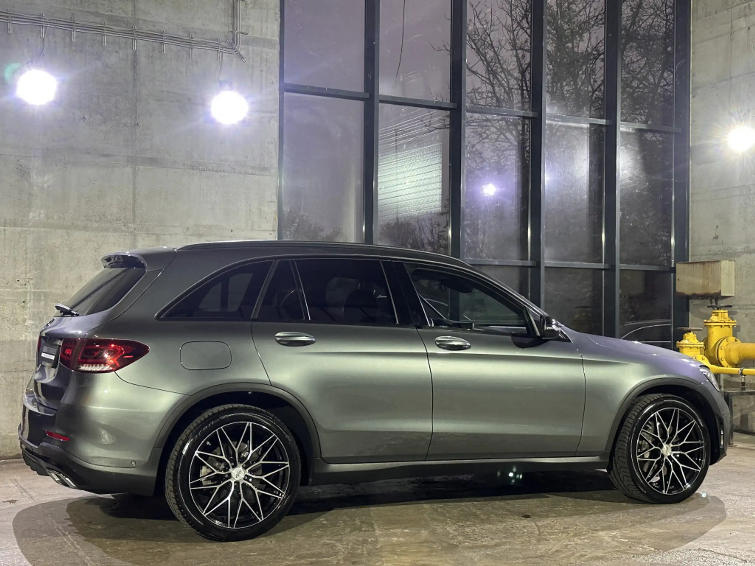 Mercedes-Benz - GLC 200