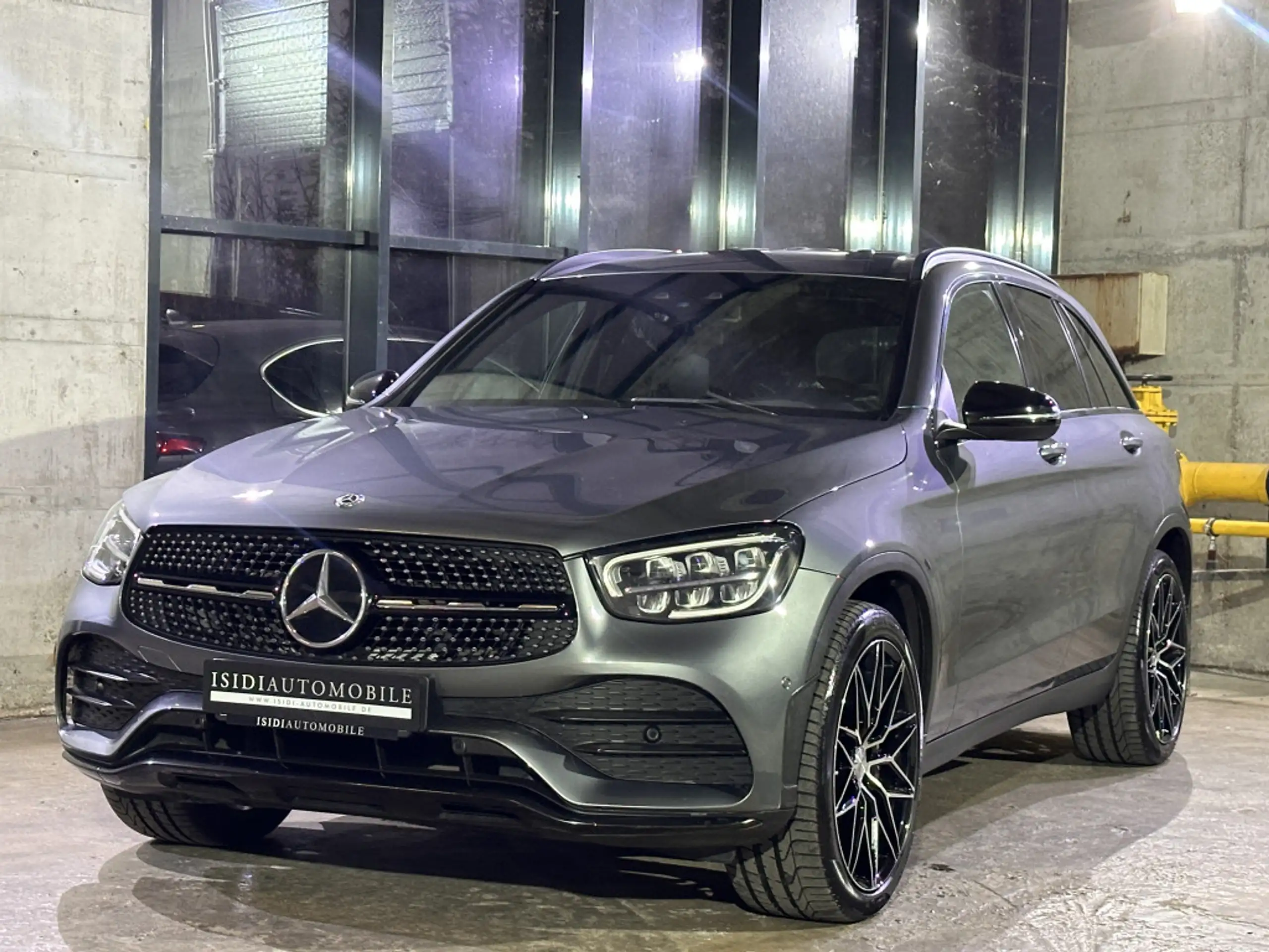 Mercedes-Benz - GLC 200