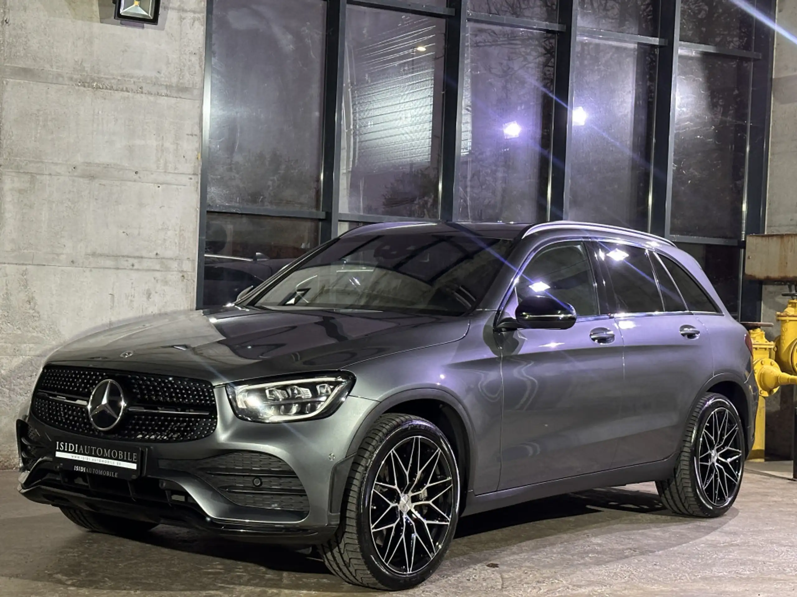 Mercedes-Benz - GLC 200