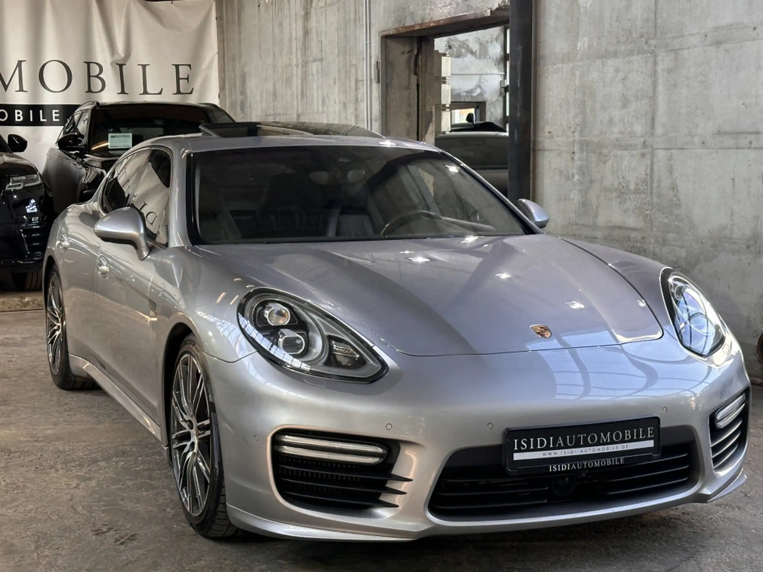 Porsche - Panamera