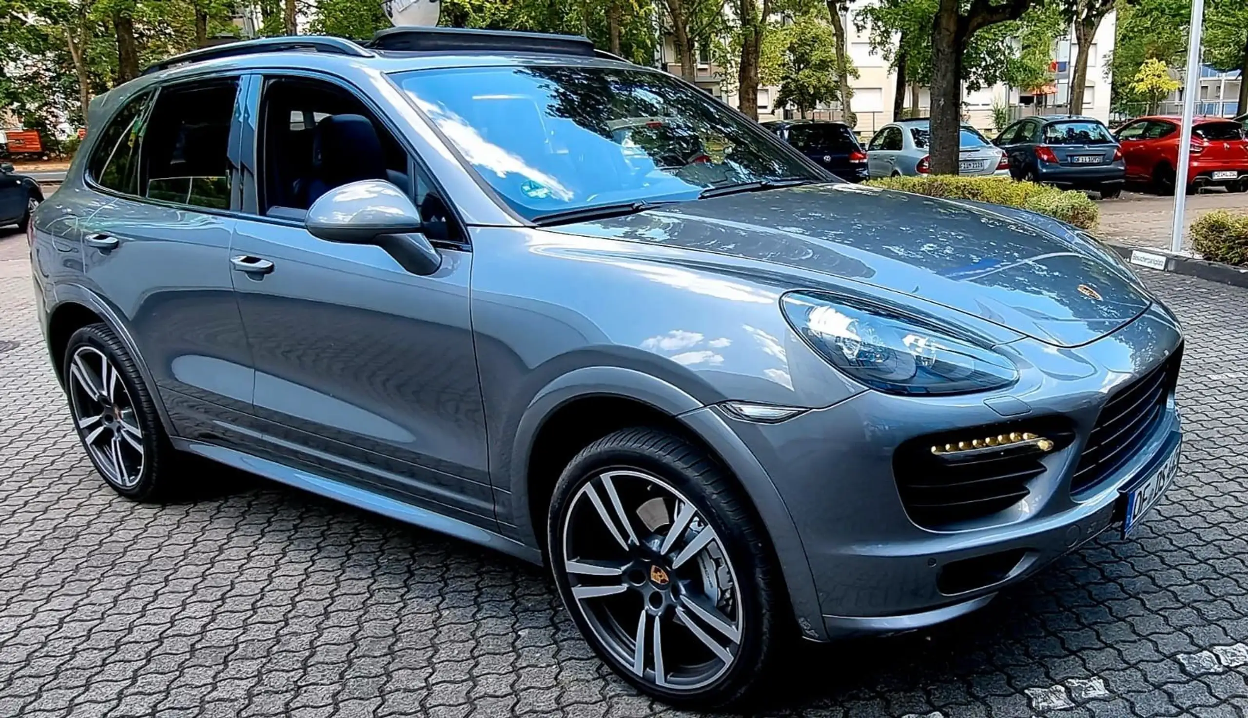 Porsche - Cayenne