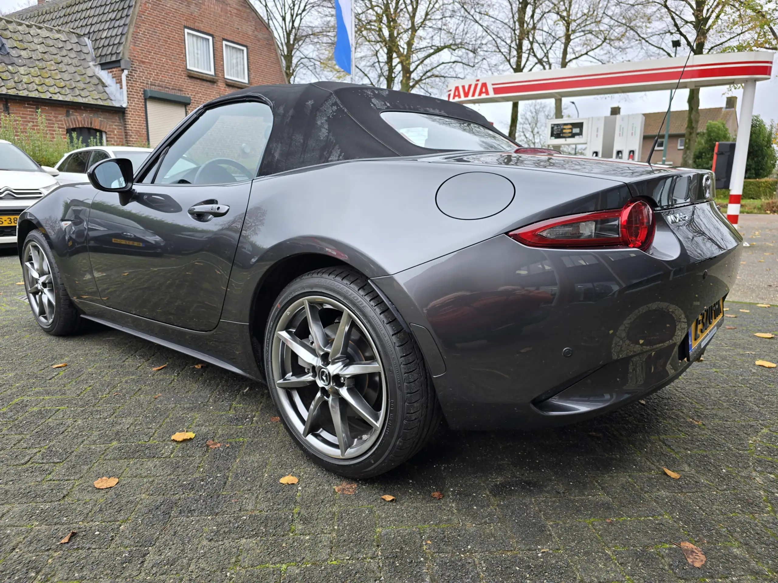 Mazda - MX-5