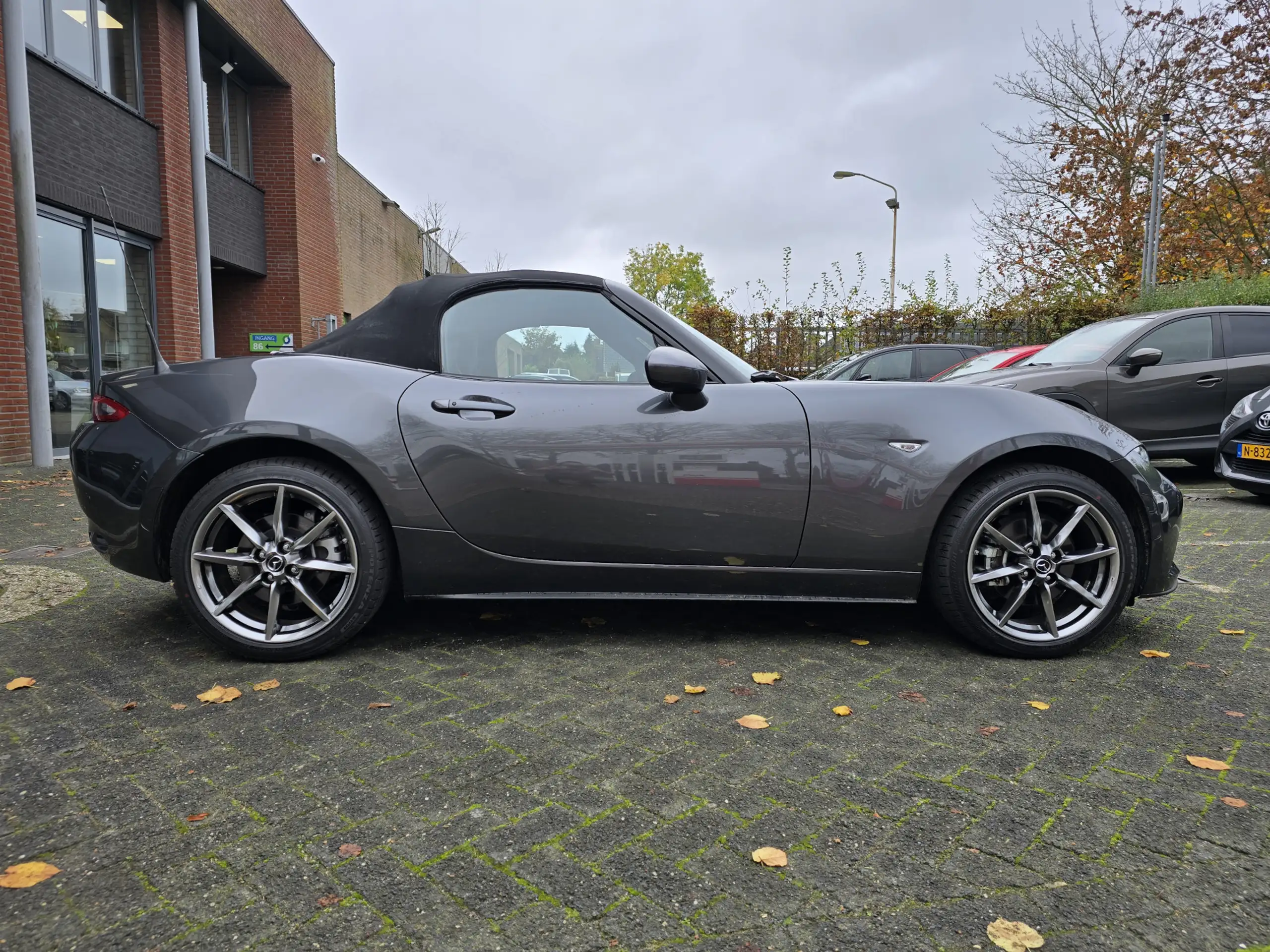 Mazda - MX-5