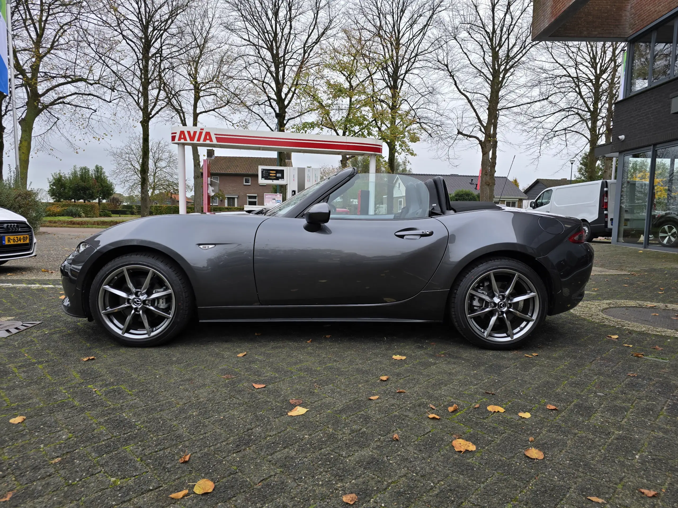 Mazda - MX-5