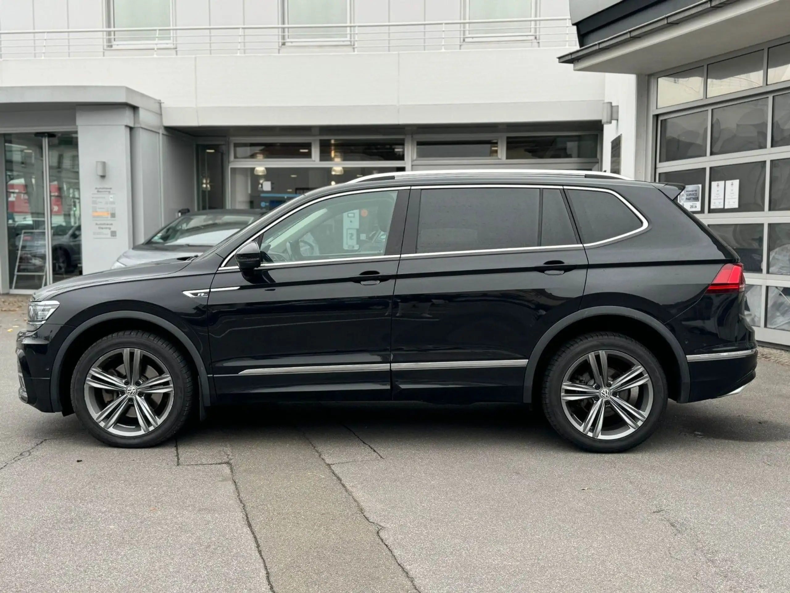 Volkswagen - Tiguan Allspace