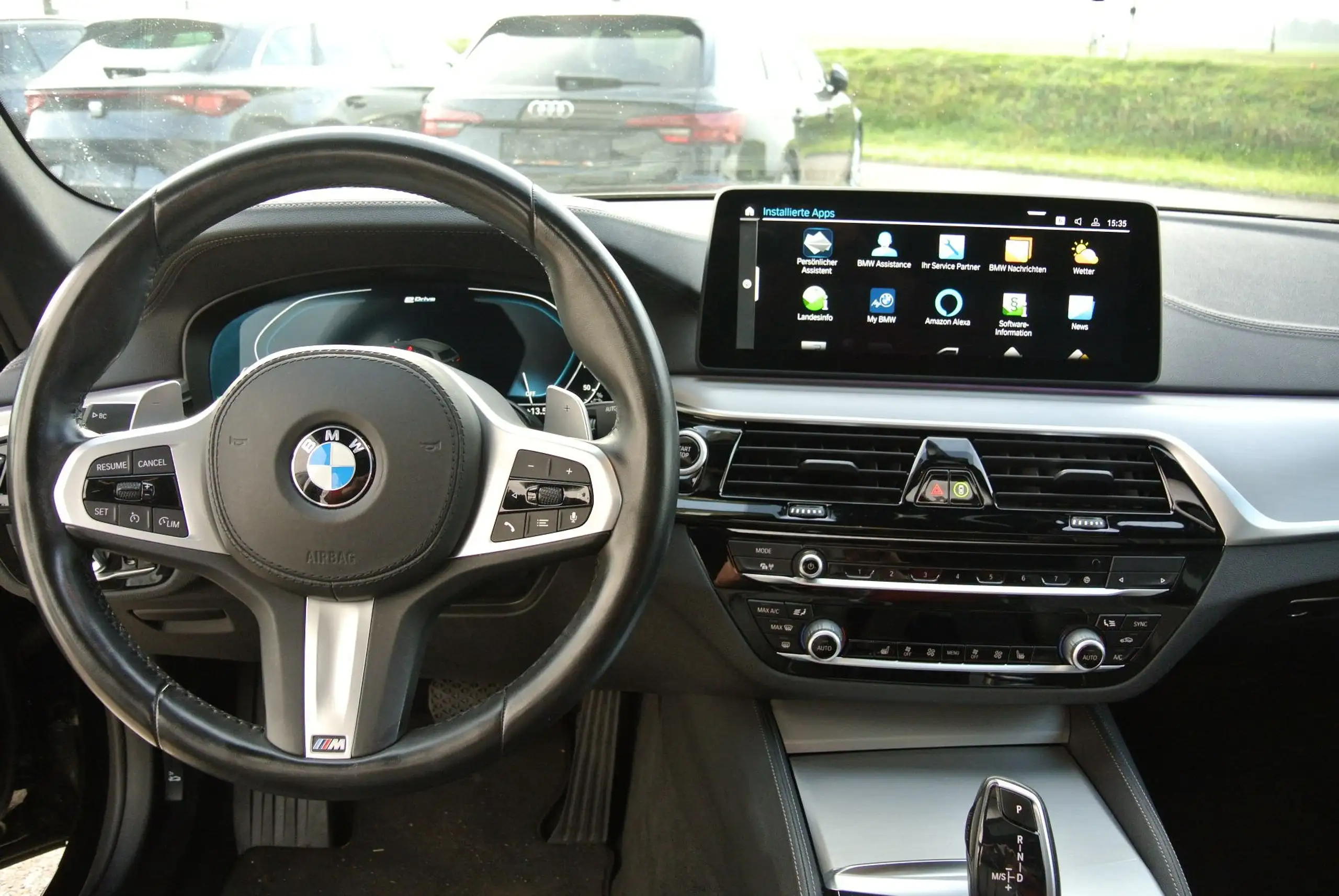 BMW - 530