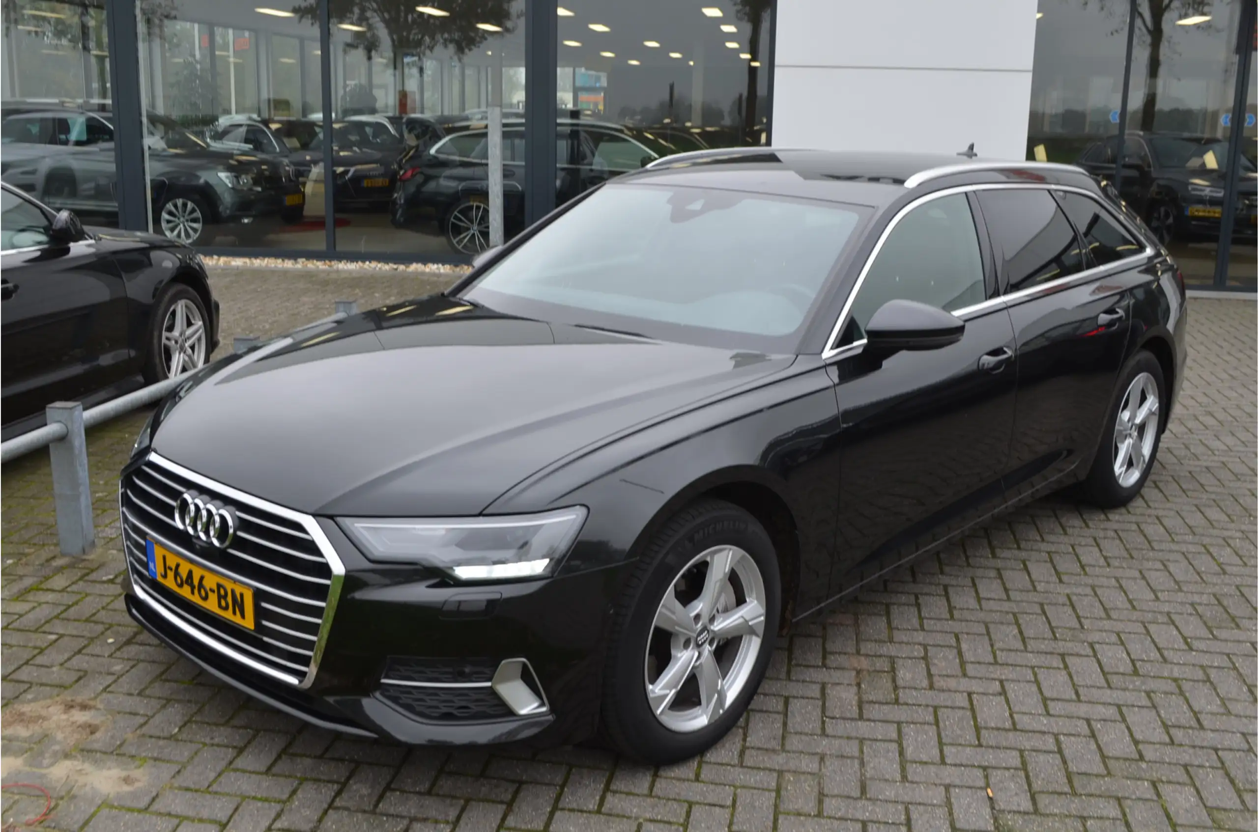 Audi - A6