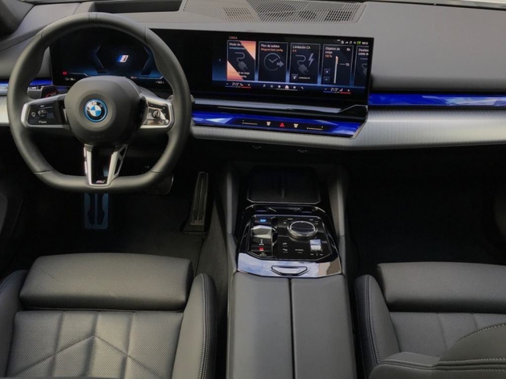 BMW - i5