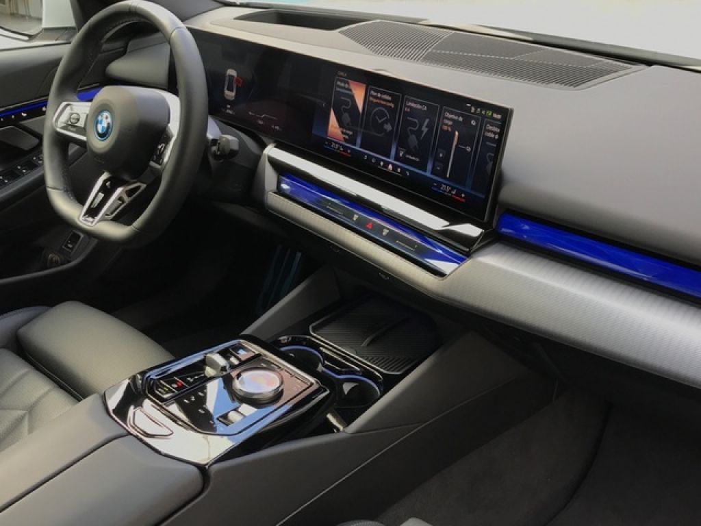 BMW - i5