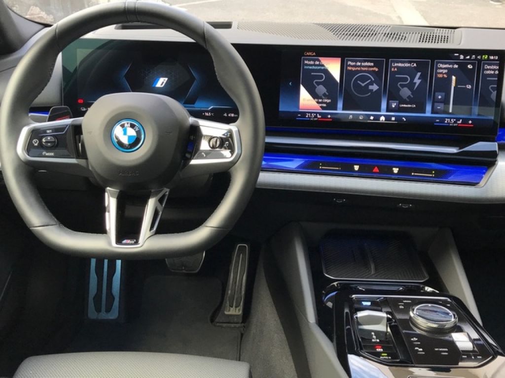 BMW - i5