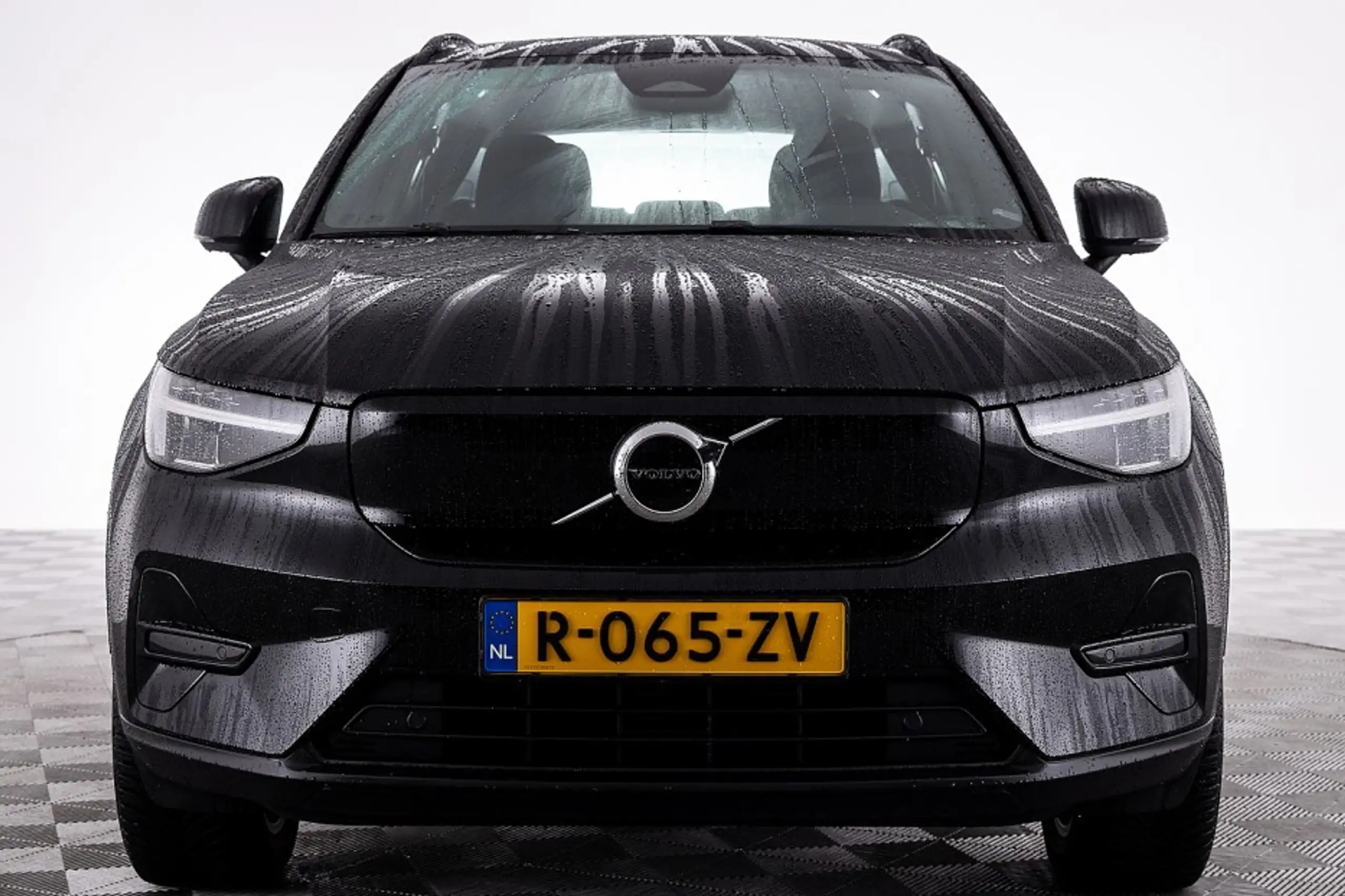 Volvo - XC40