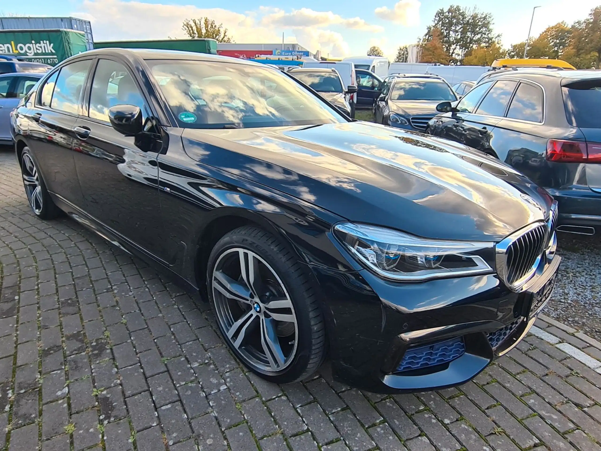 BMW 740 2016