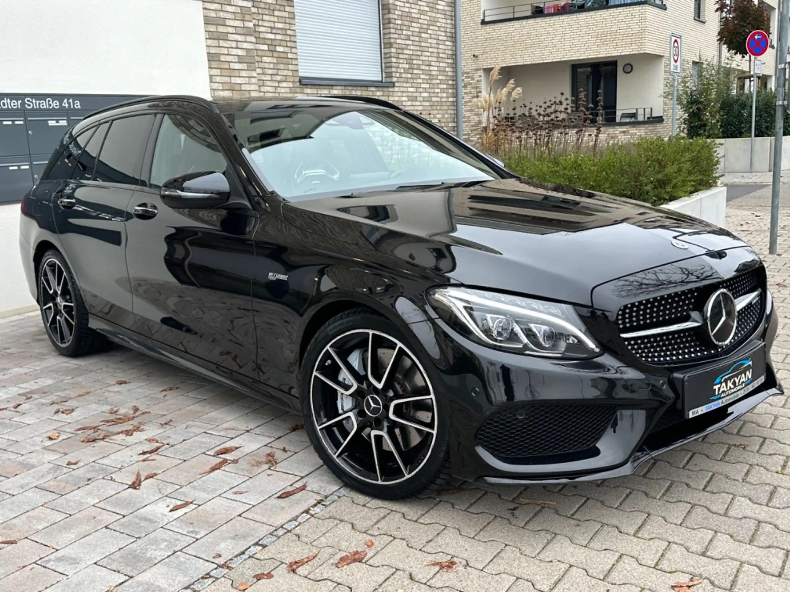 Mercedes-Benz - C 43 AMG