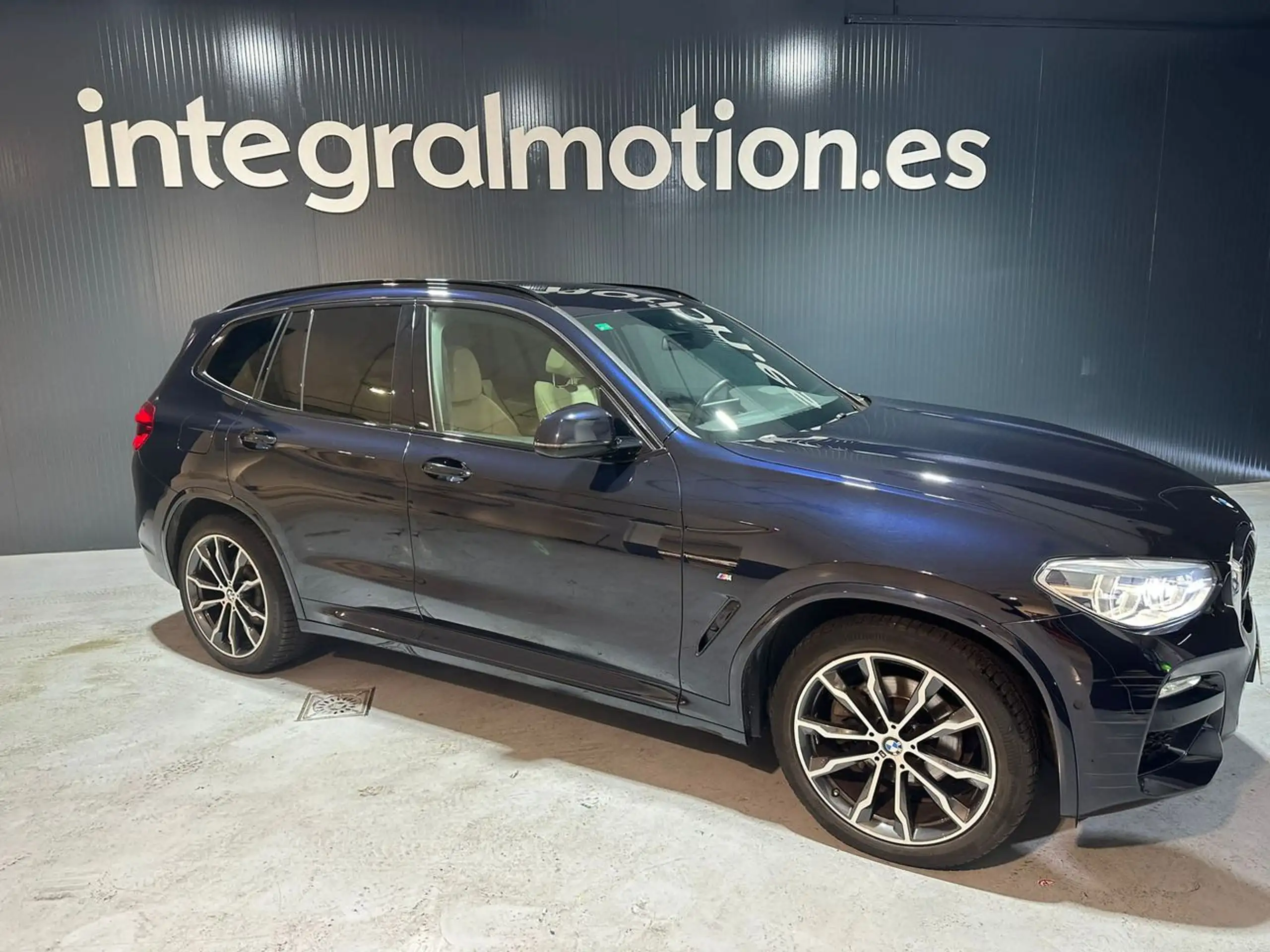 BMW - X3