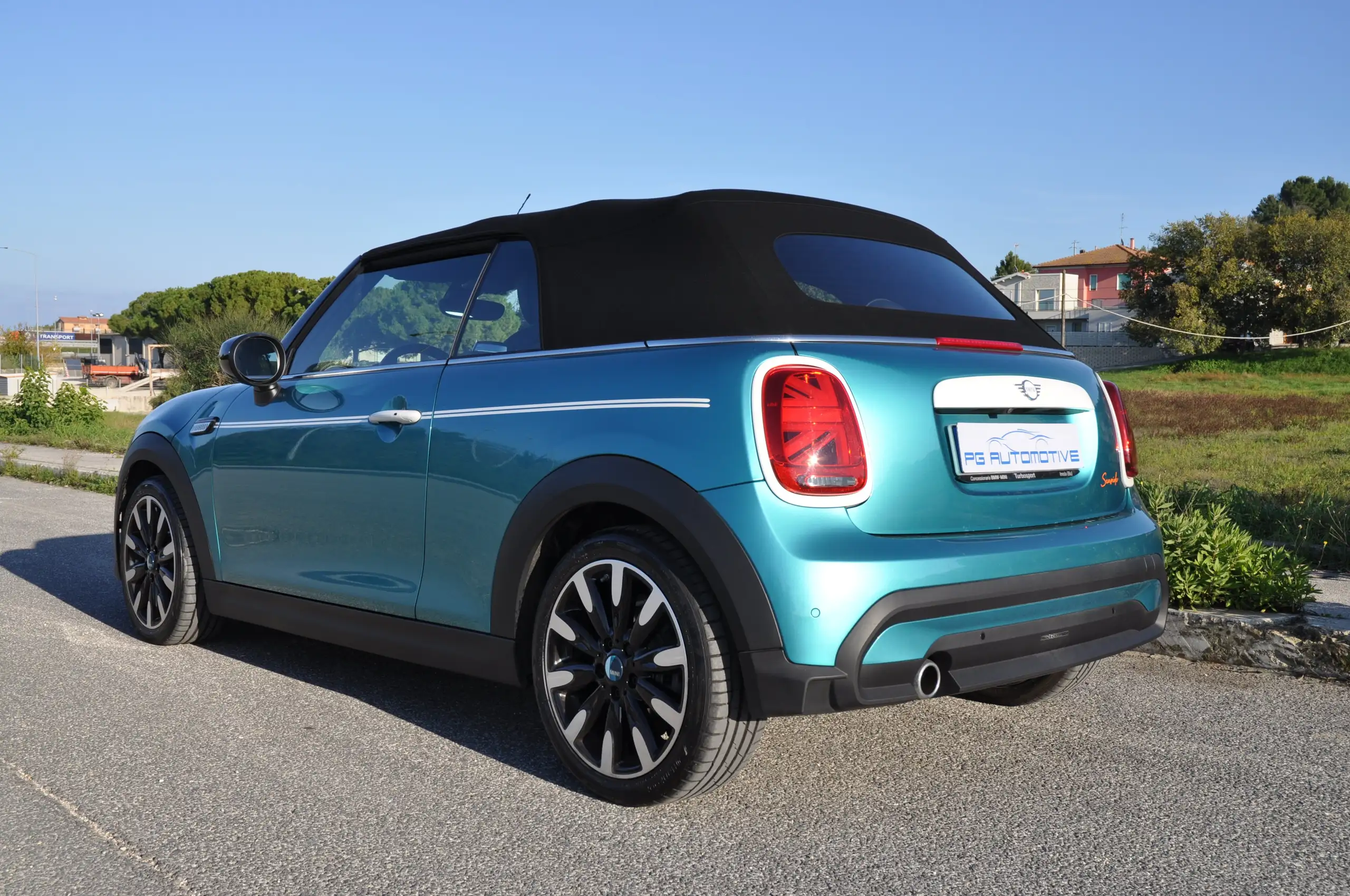 MINI - Cooper Cabrio