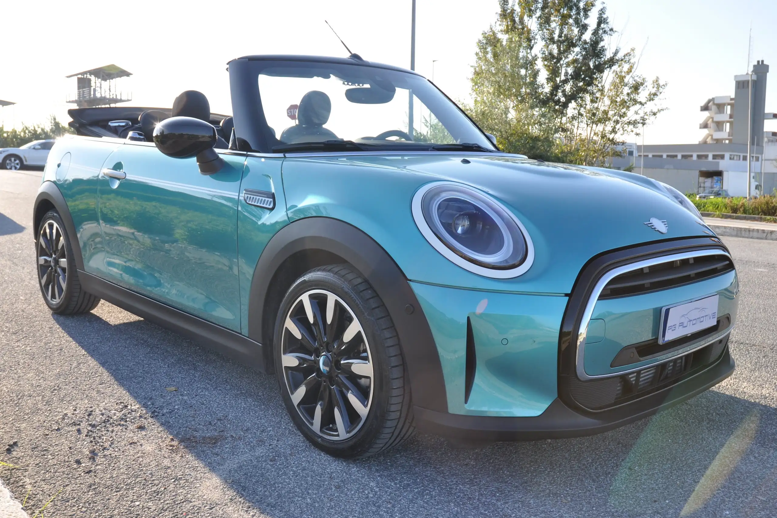 MINI - Cooper Cabrio