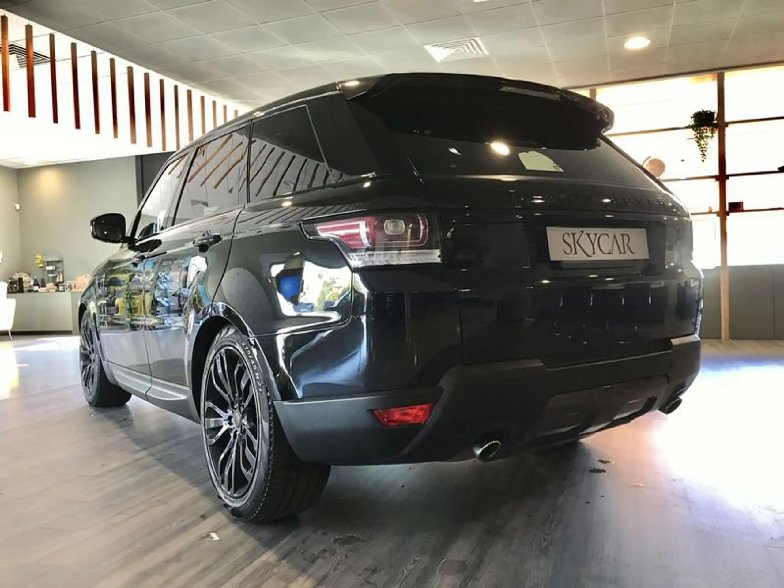 Land Rover - Range Rover Sport