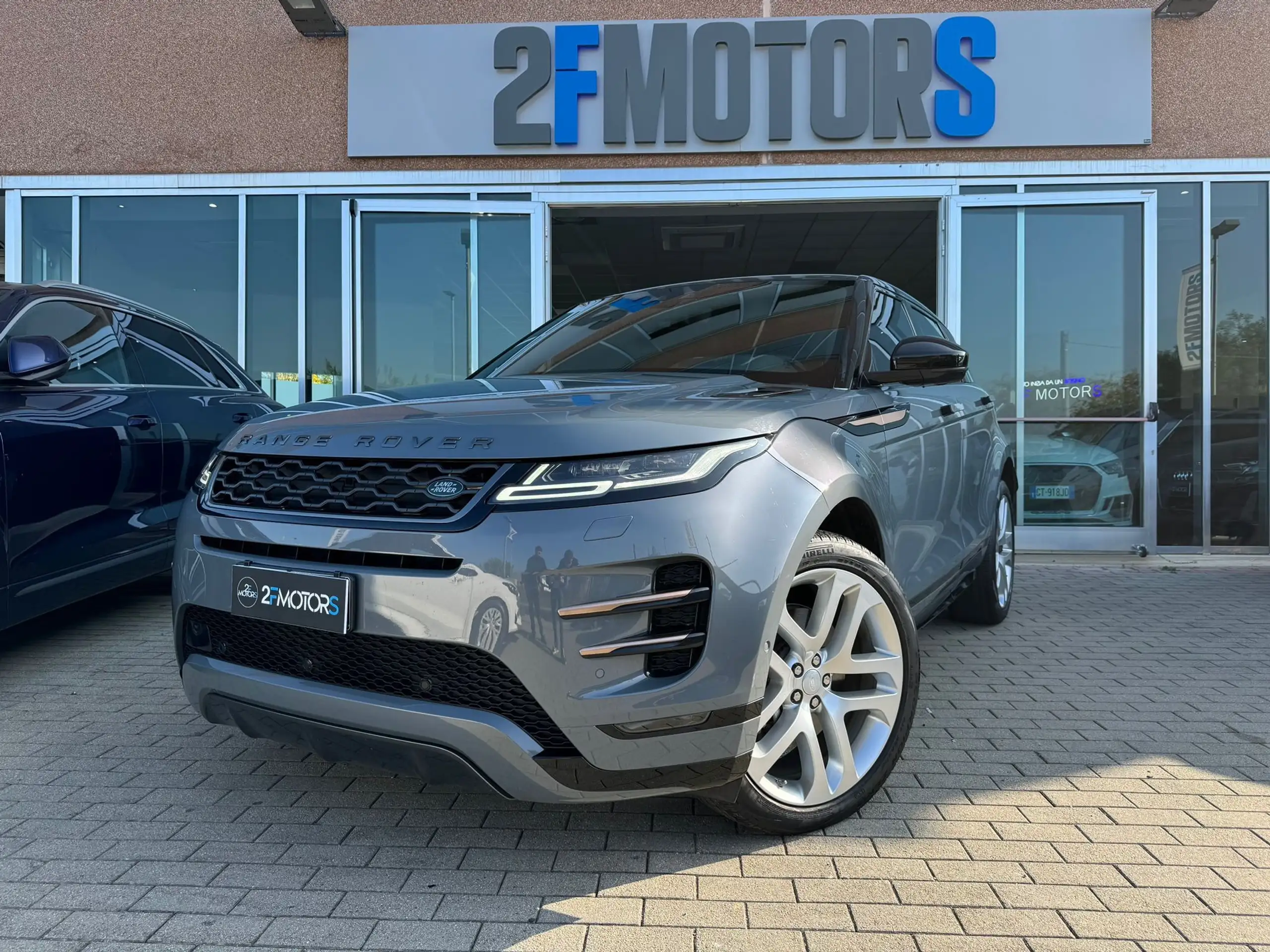 Land Rover - Range Rover Evoque