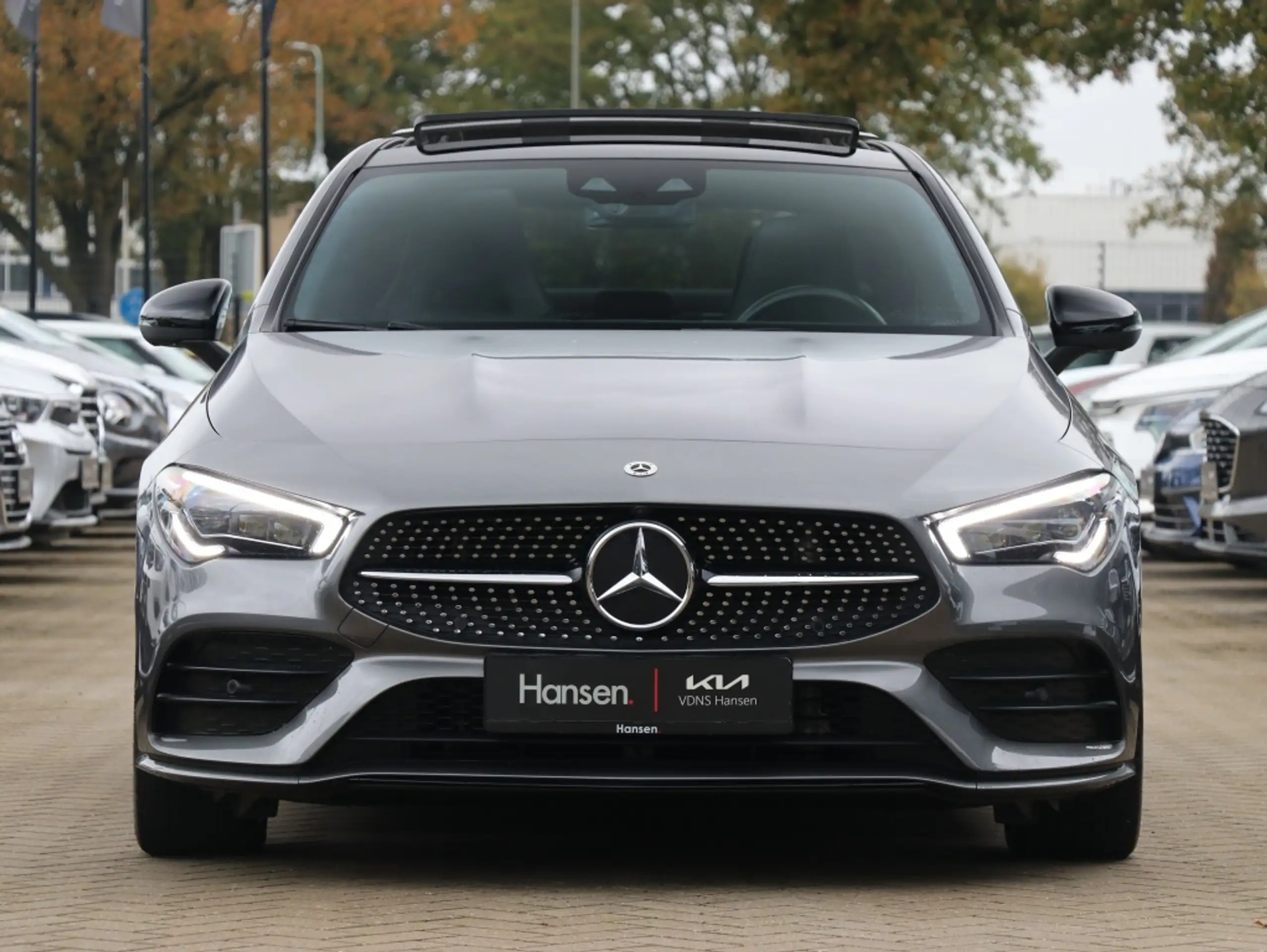 Mercedes-Benz - CLA 200