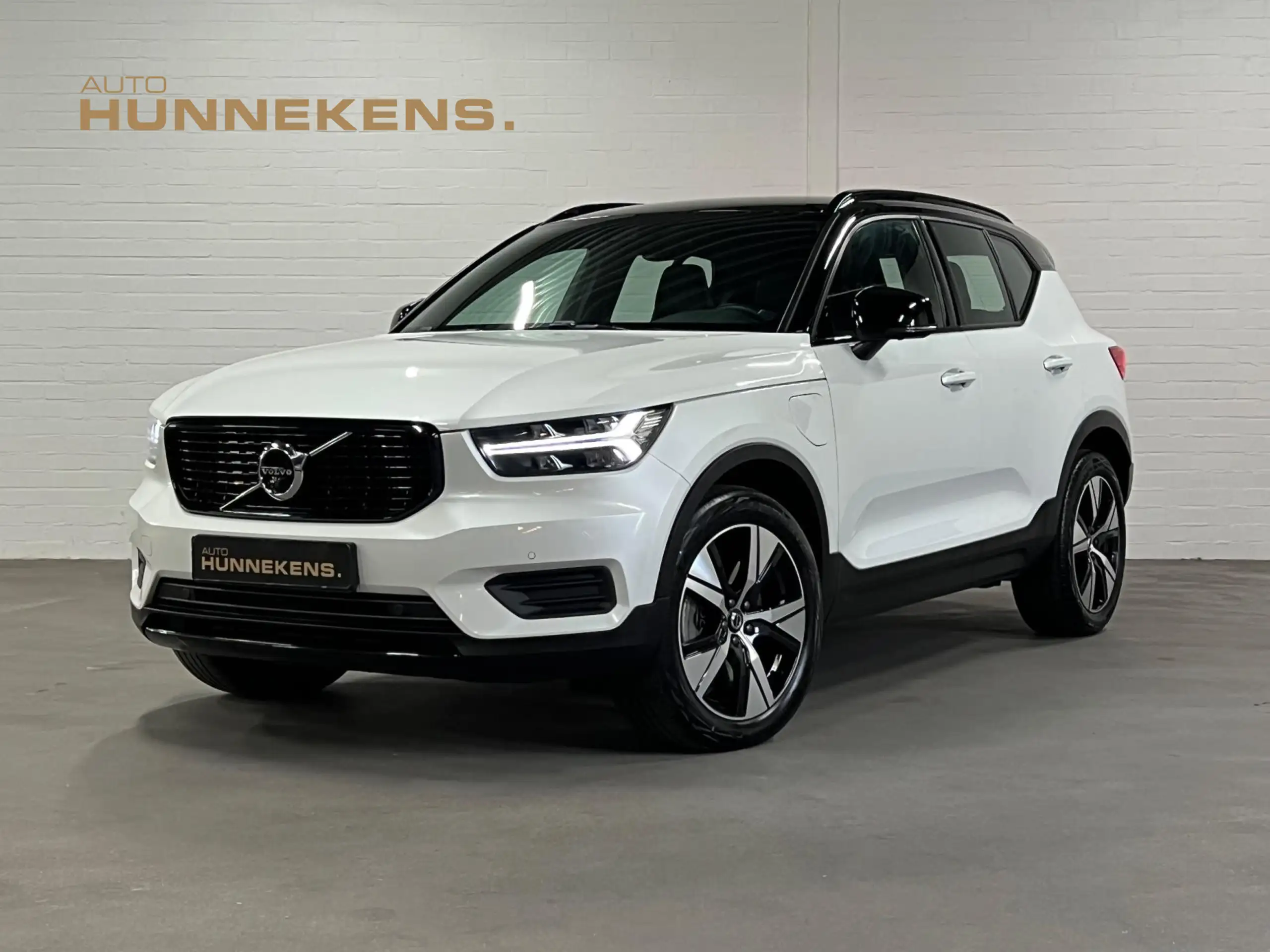 Volvo - XC40