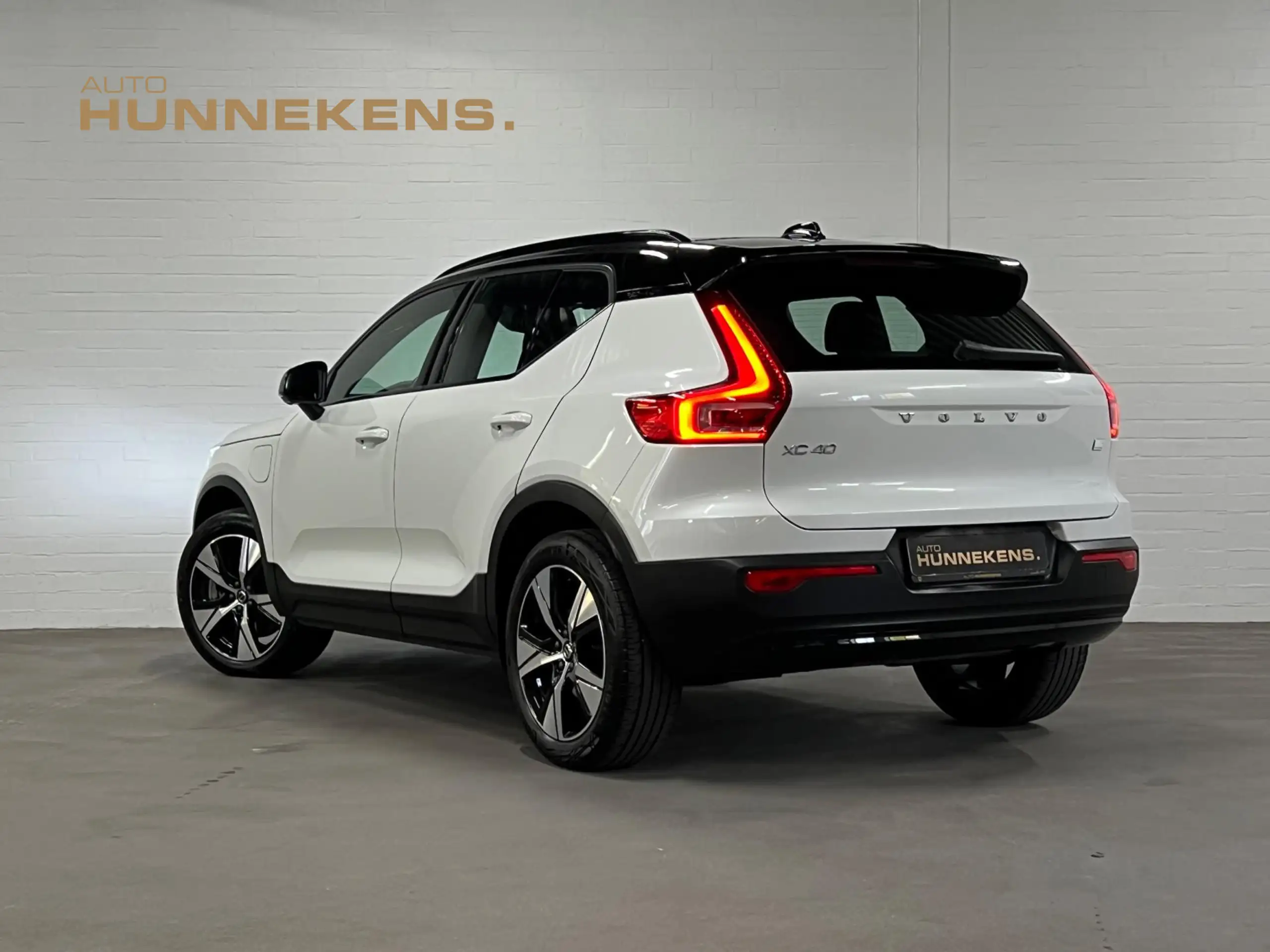 Volvo - XC40