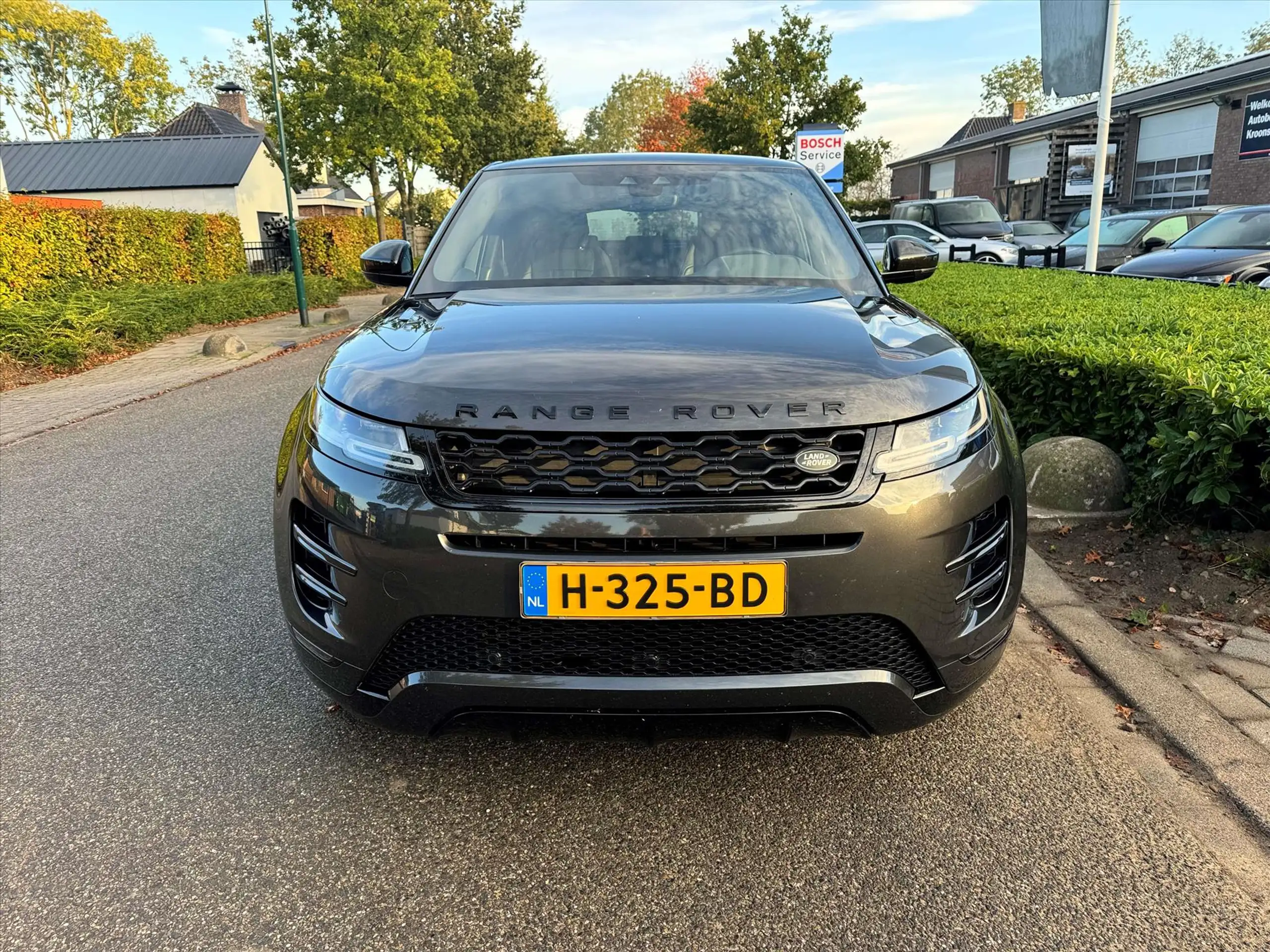 Land Rover - Range Rover Evoque