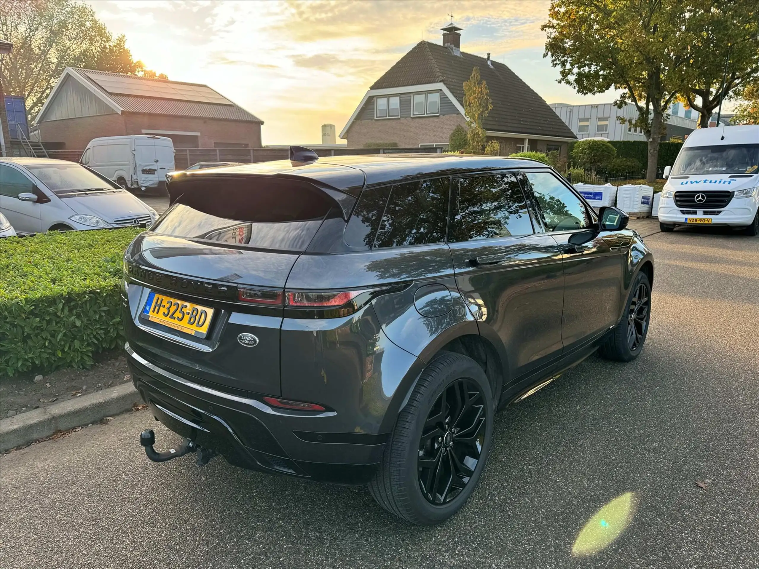 Land Rover - Range Rover Evoque