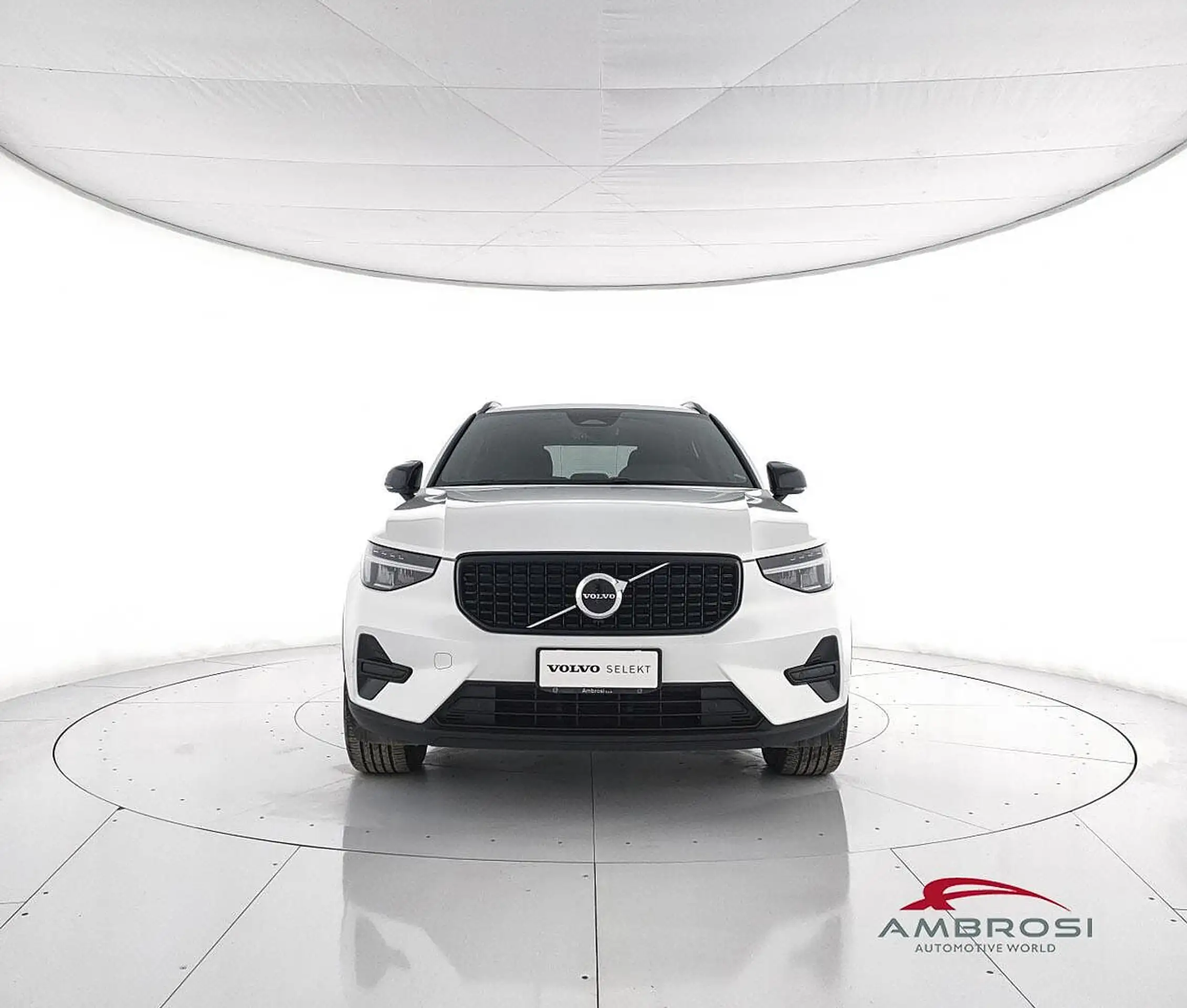 Volvo - XC40