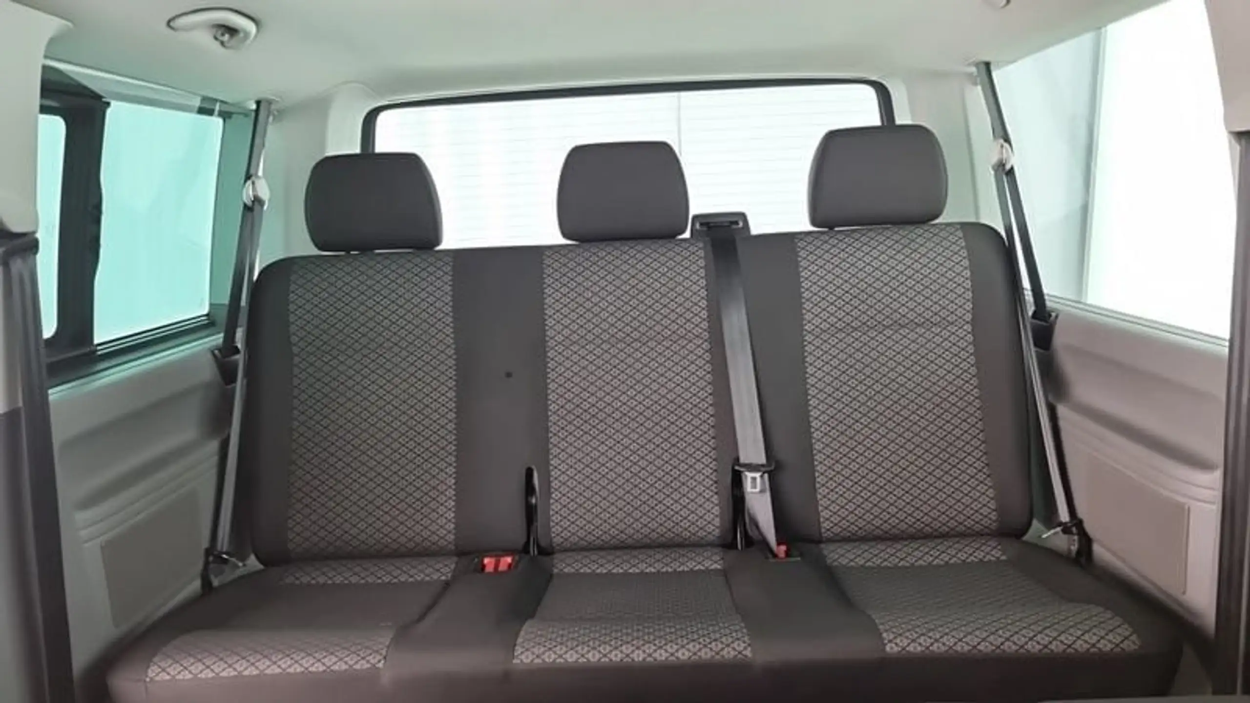 Volkswagen - T6 Caravelle