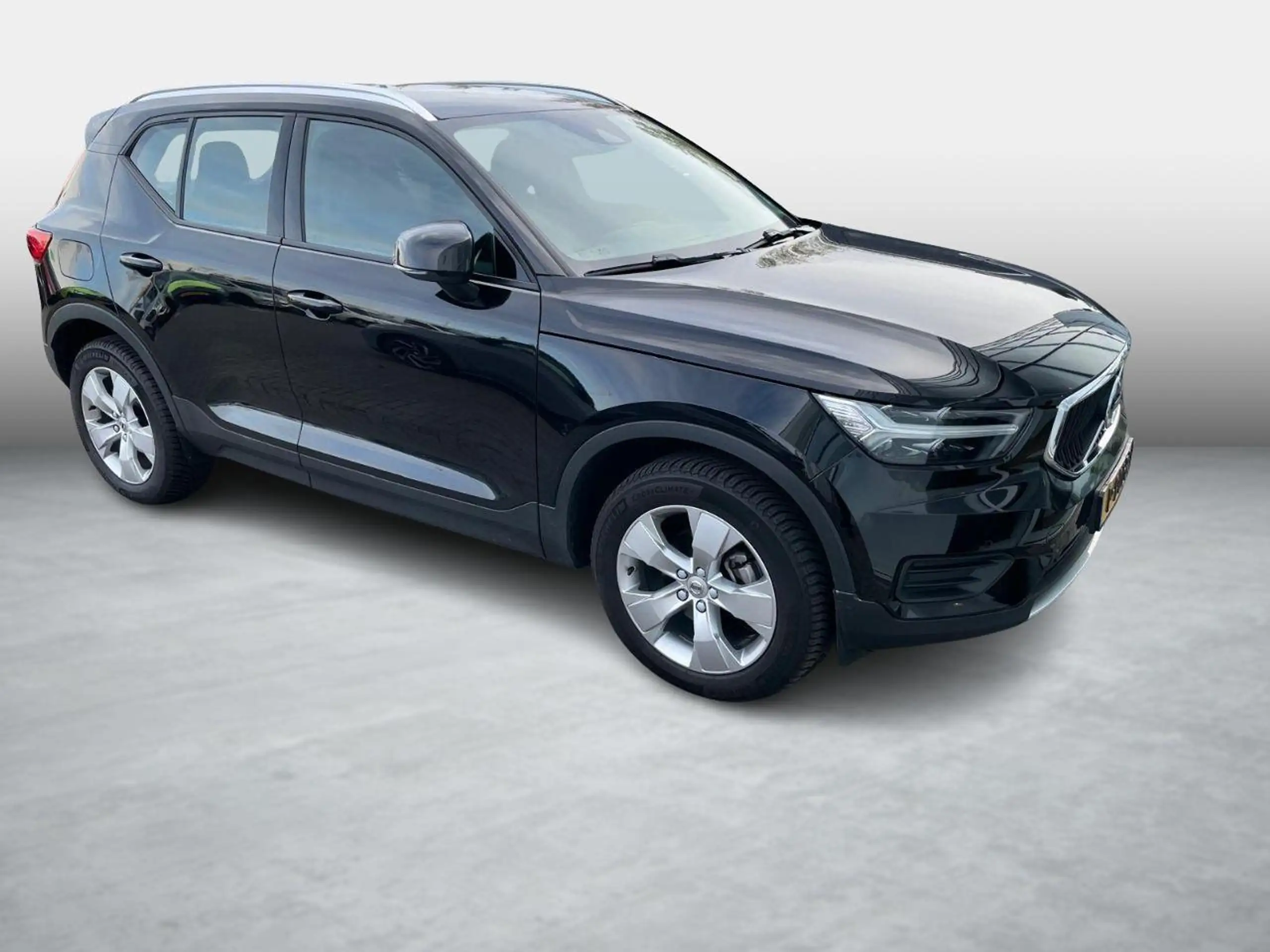 Volvo - XC40